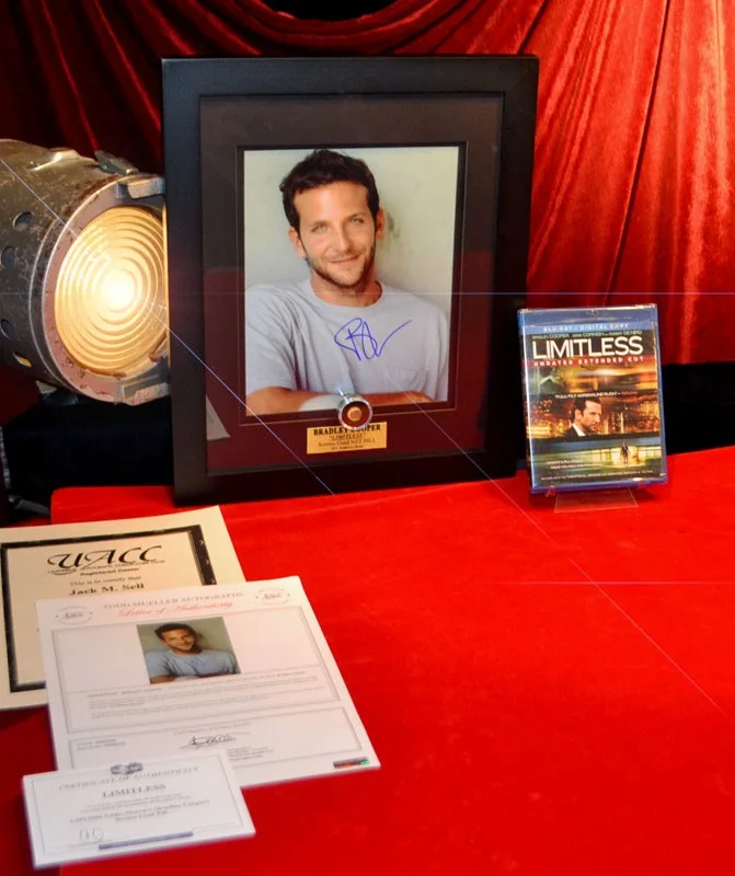 LIMITLESS Signed BRADLEY COOPER Autograph, Screen-Used PROP NZT PILL, COA, Frame, image 2