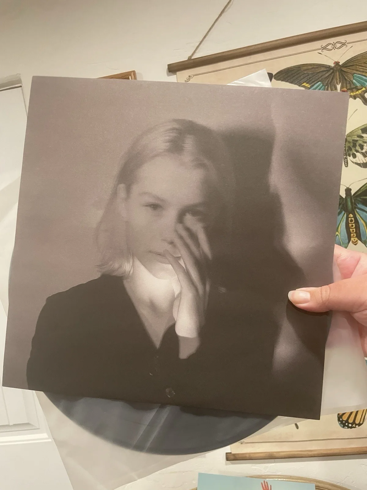 Phoebe Bridgers Stranger in the Alps Autographed Vinyl Record Original, изображение 3