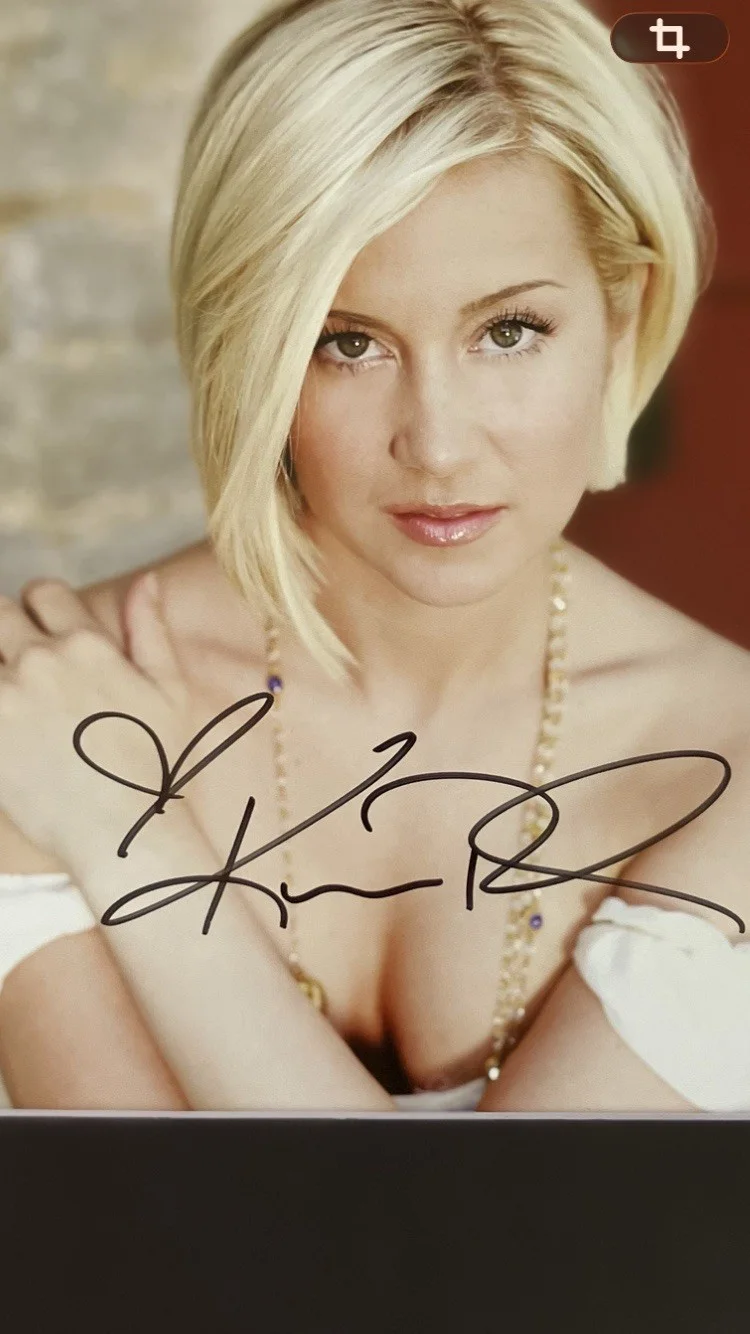 KELLY PICKLER SIGNED/AUTOGRAPHED 8x10 PHOTO WITH COA, изображение 2