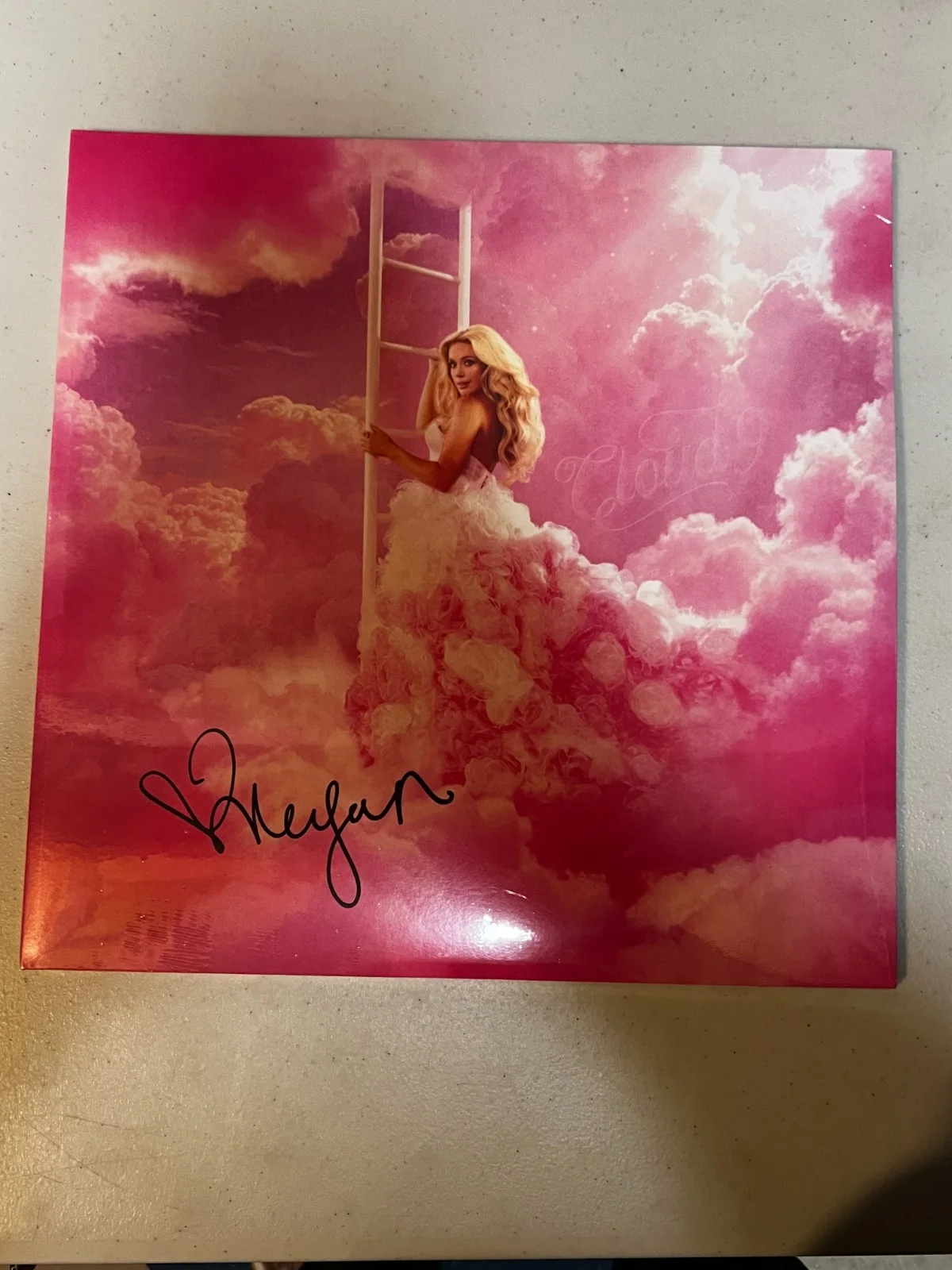 MEGAN MORONEY Cloud 9: Megan's Signature Pink Signed Vinyl LP New, изображение 2