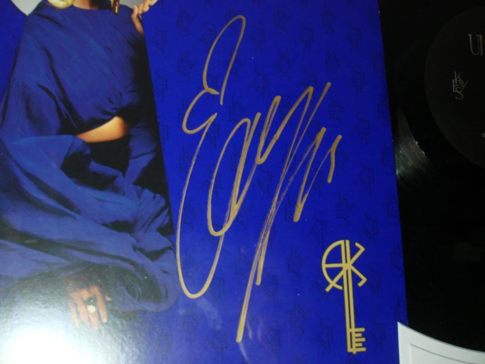SIGNED AUTOGRAPHED ALICIA KEYS UNLOCKED LP RECORD FRAMED, image 2