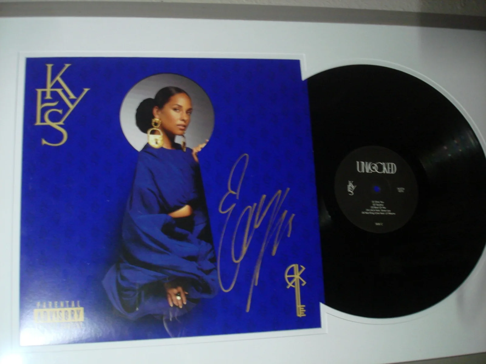 SIGNED AUTOGRAPHED ALICIA KEYS UNLOCKED LP RECORD FRAMED, image 3