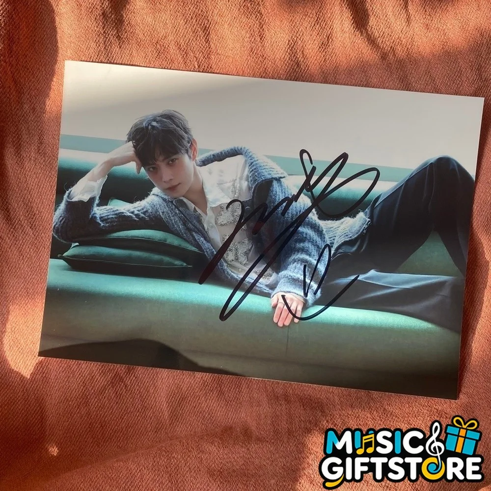 Kim Young Dae Autographed Signed Photo K-POP GIFTS Collection 4*6 2026 #MUGS, изображение 3