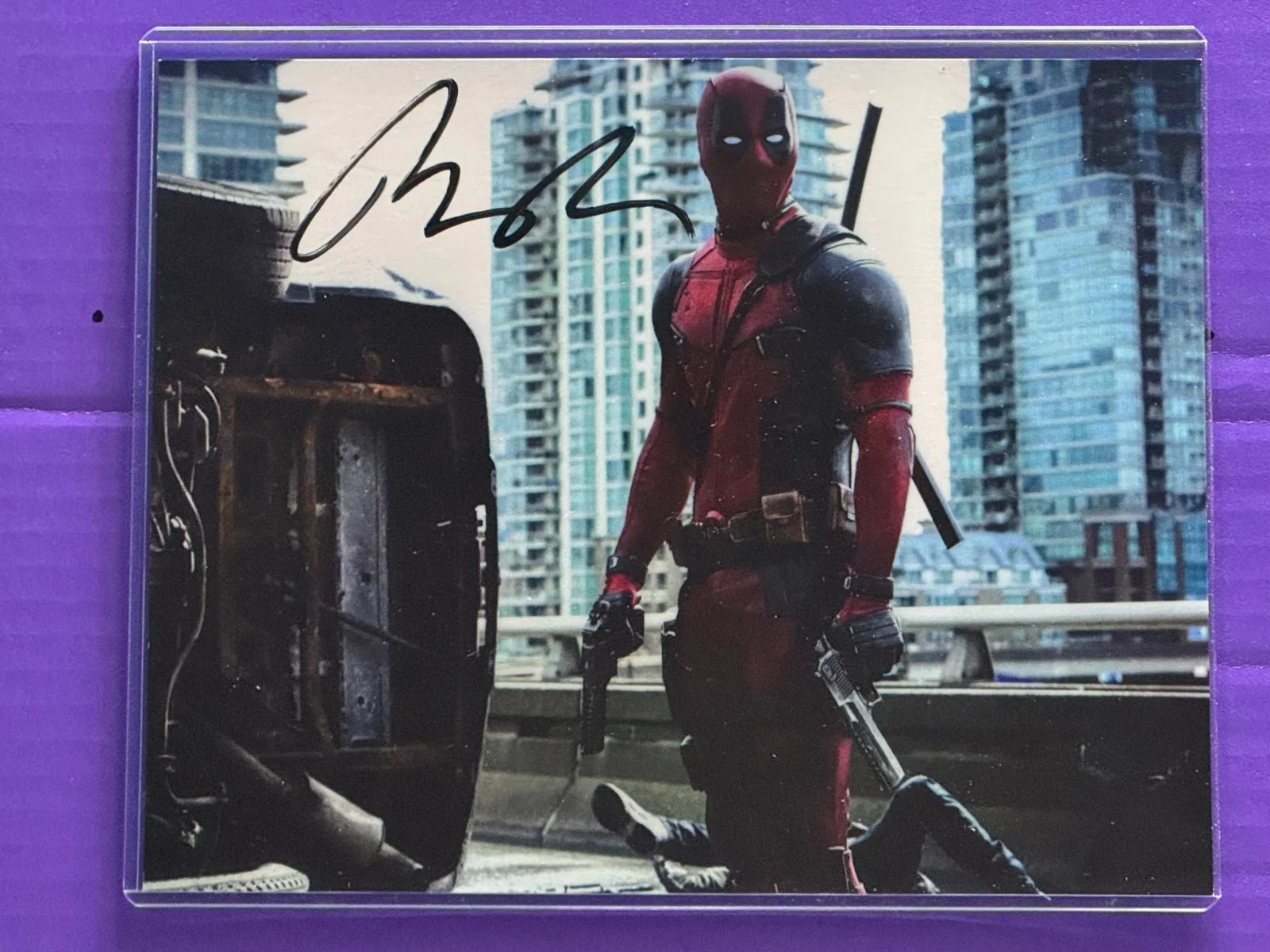Ryan Reynolds — DEADPOOL Hand Signed 8x10 Photo - Certificate of Authenticity and Free Delivery