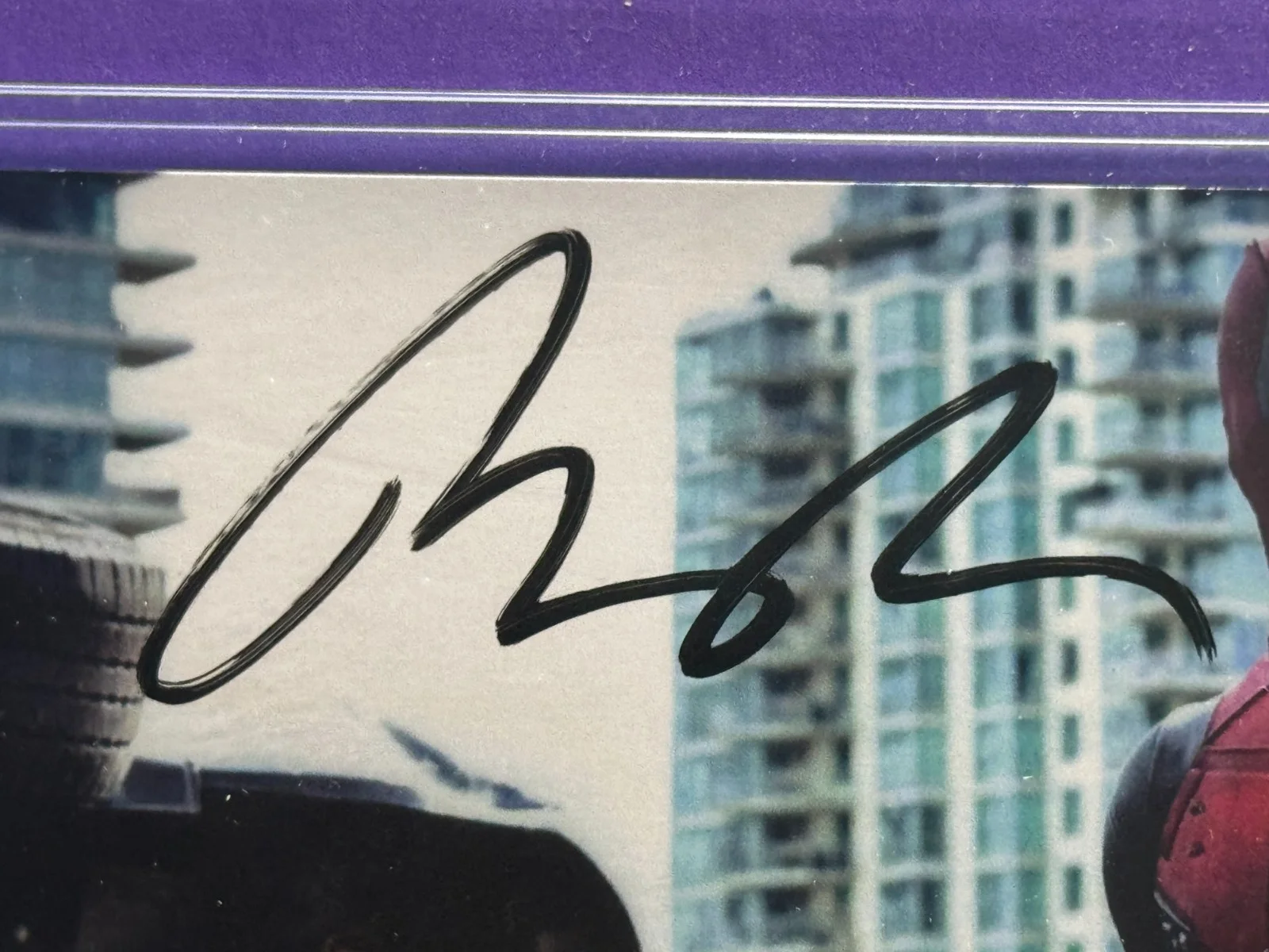 Ryan Reynolds — DEADPOOL Hand Signed 8x10 Photo - Certificate of Authenticity and Free Delivery, изображение 2