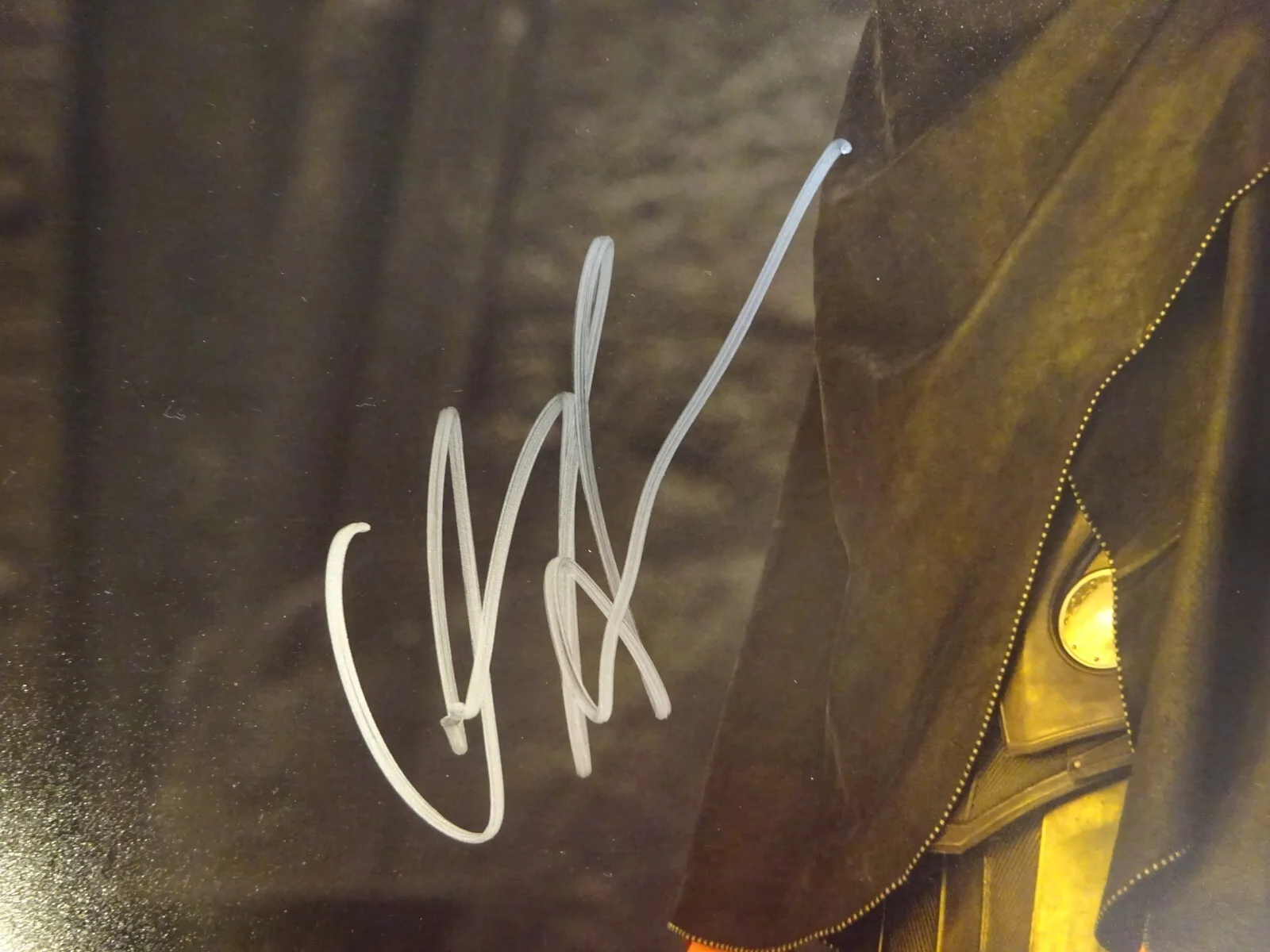 Chris Hemsworth — Signed Chris Hemsworth Autographed 11"x14" Photo Thor Beckett BAS COA, изображение 5