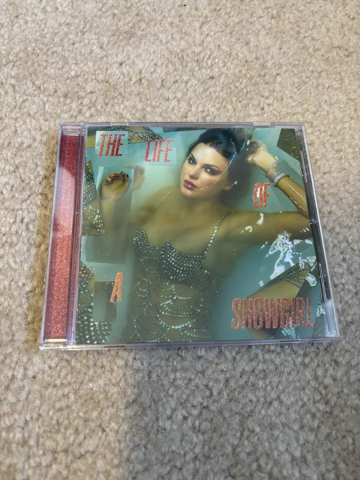 Taylor Swift The Life of a Showgirl CD + Hand Signed Photo 4 Unsealed, изображение 3