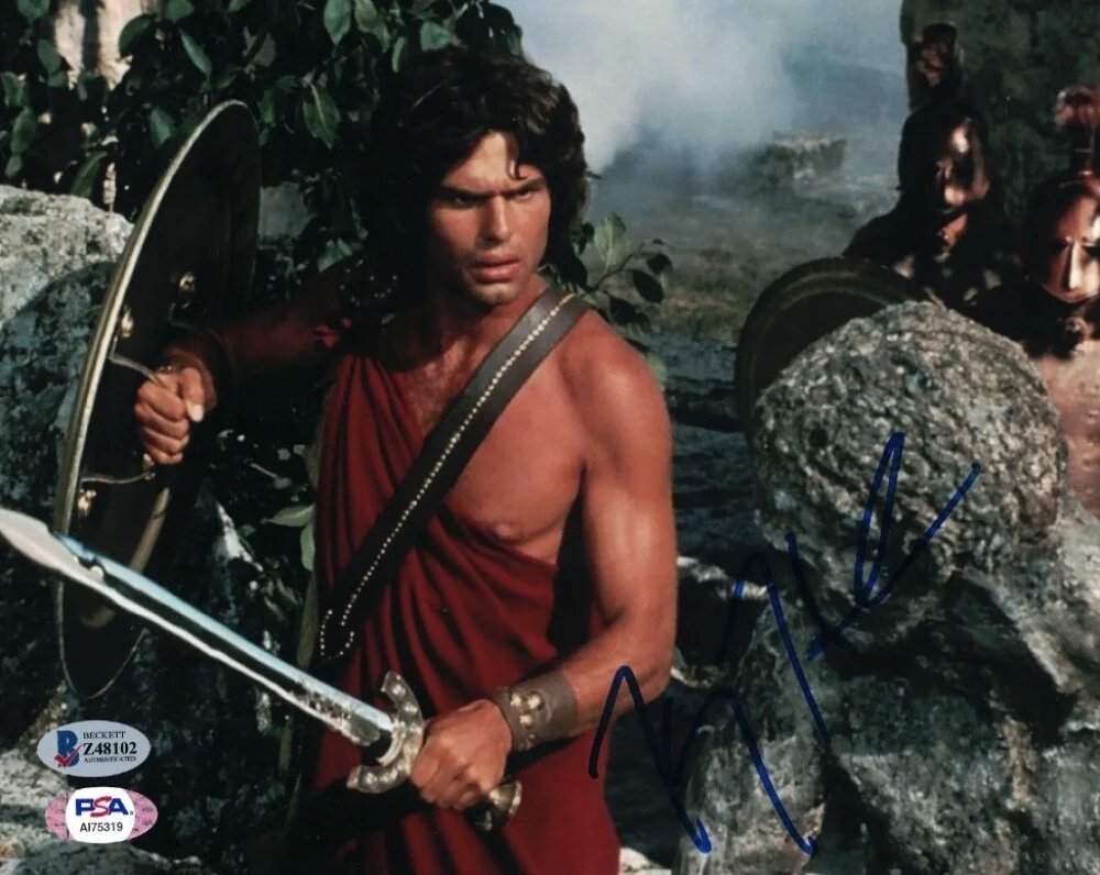 Harry Hamlin — Harry Hamlin Signed Clash of the Titans Perseus 8x10 Photo PSA Beckett A