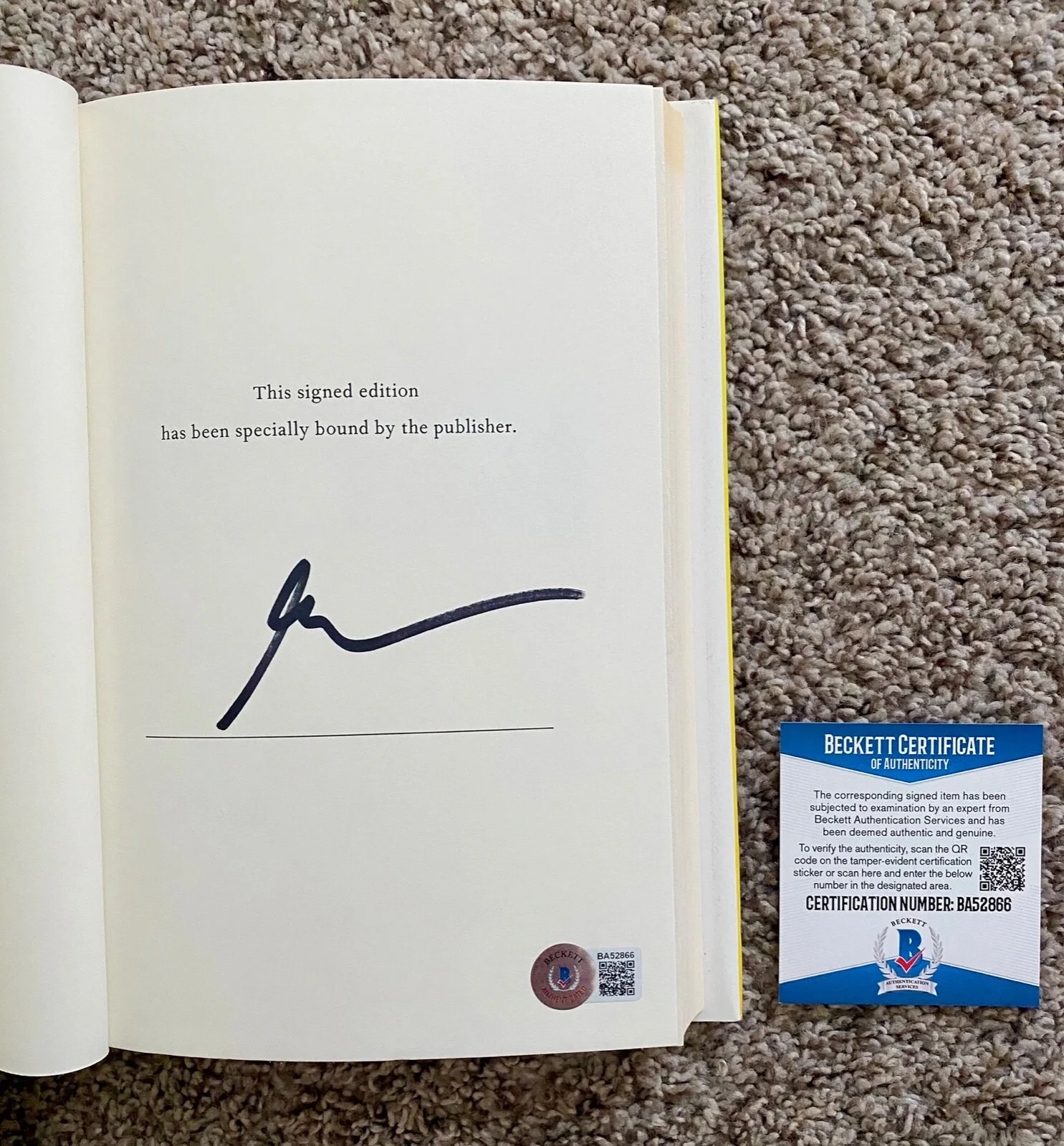 Gary Vaynerchuk — Gary Vaynerchuk Crushing It VeeFriends Best Seller Signed Book Beckett COA A