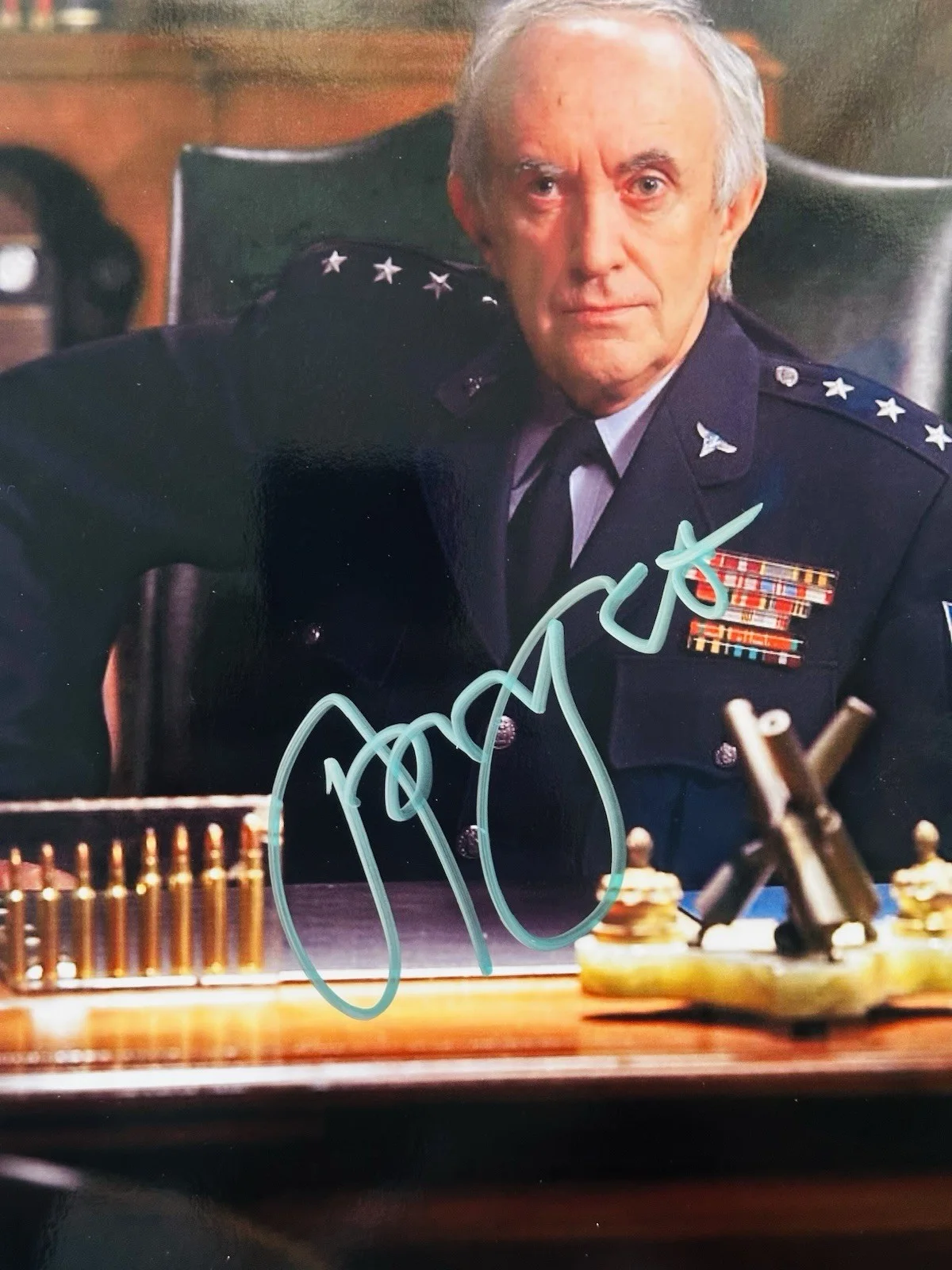 Jonathan Pryce — Jonathan Pryce signed 8x10 photo. Pirates, Two Popes. Awards Winner