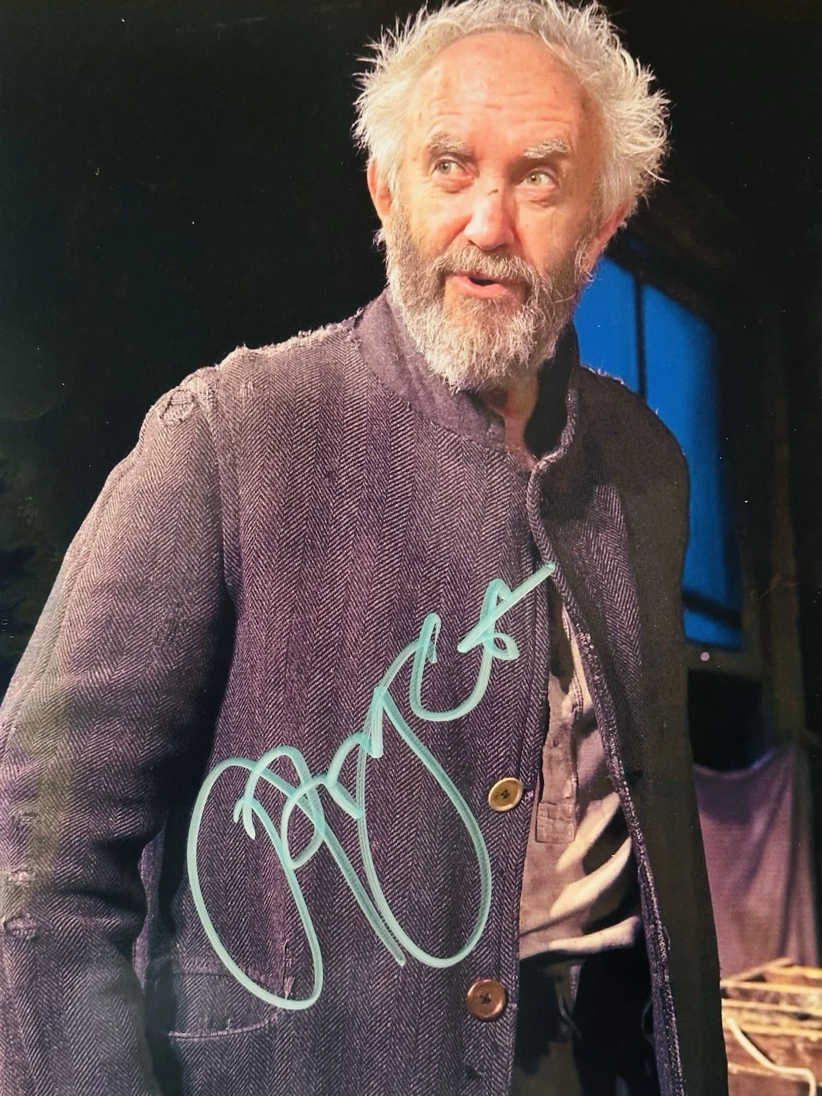 Jonathan Pryce — Jonathan Pryce signed 8x10 photo. Pirates, Two Popes. Awards Winner