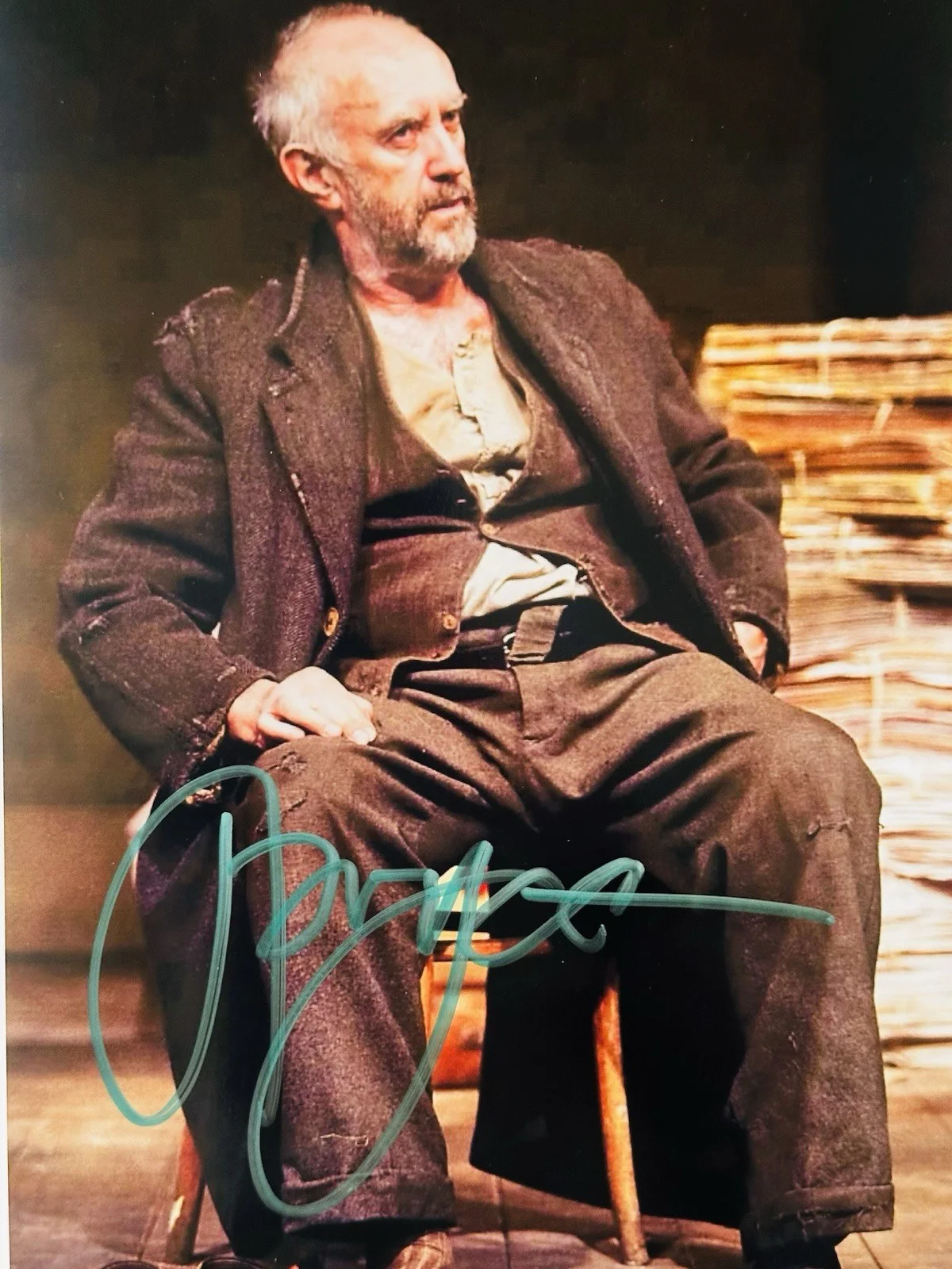 Jonathan Pryce — Jonathan Pryce signed 8x10 photo. Pirates, Two Popes. Awards Winner