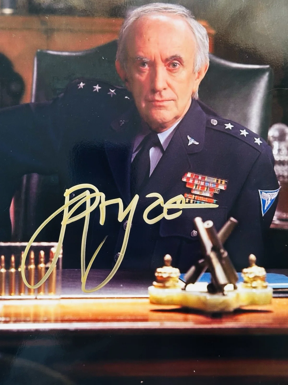 Jonathan Pryce — Jonathan Pryce signed 8x10 photo. Pirates, Two Popes. Awards Winner