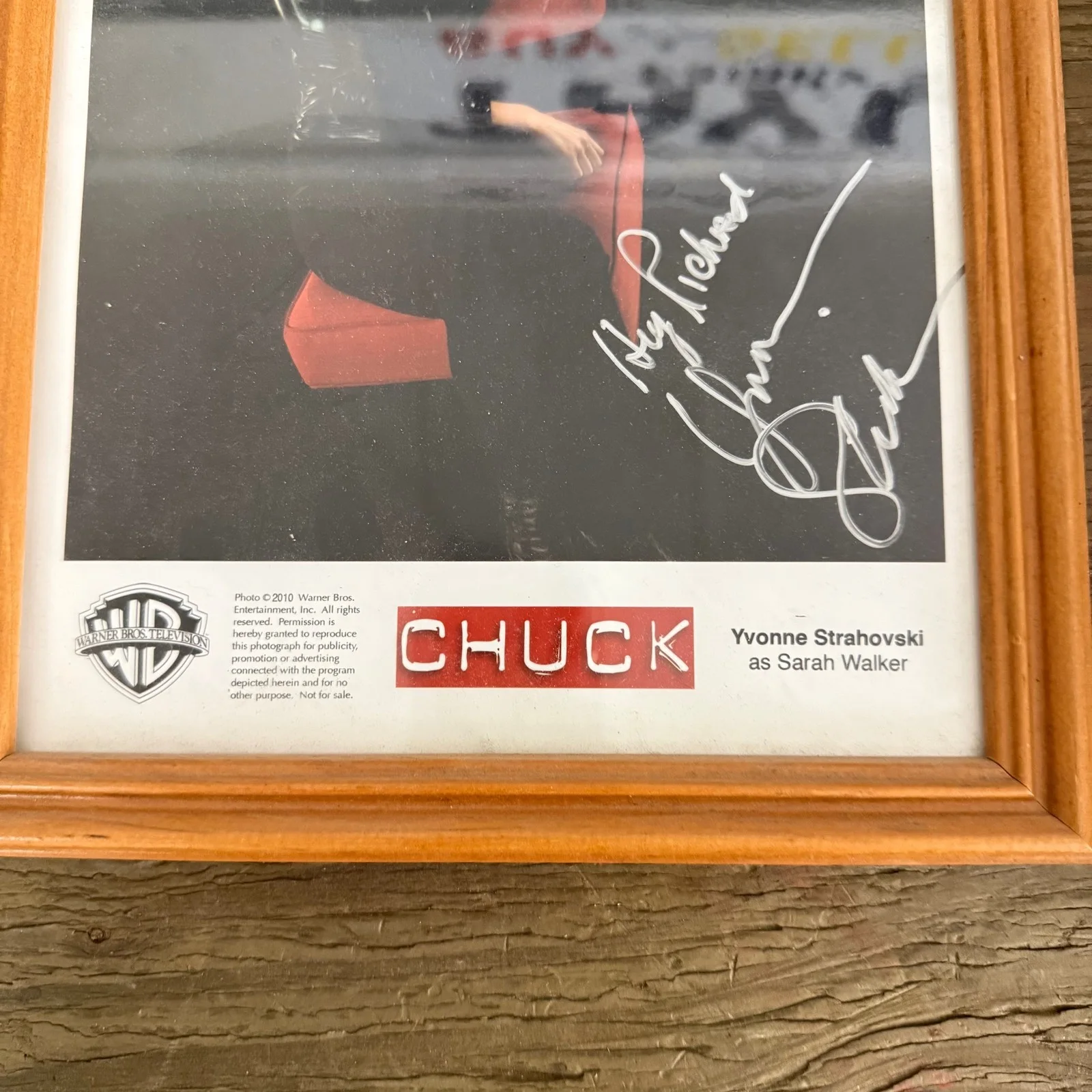 Yvonne Strahovski — Yvonne Strahovski Signed Autographed 8x10 Framed Photo Chuck Sarah Walker COA, image 3