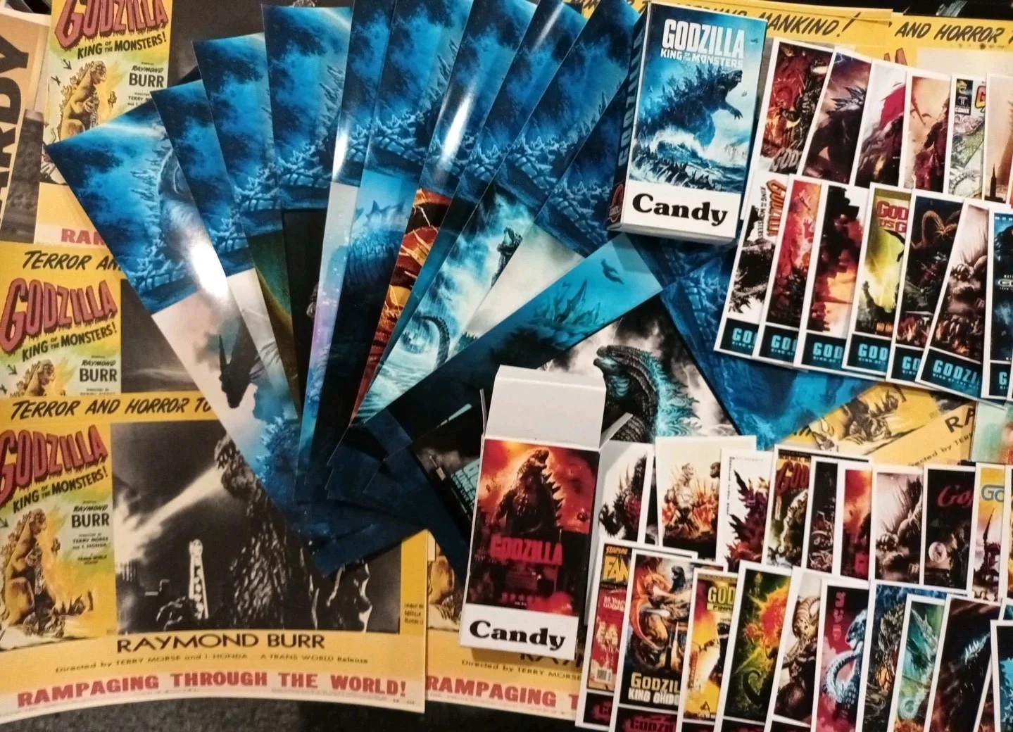 Godzilla: King of the Monsters Lobby Cards, Lobbymarkers & Mini-Cards Bundle., изображение 2