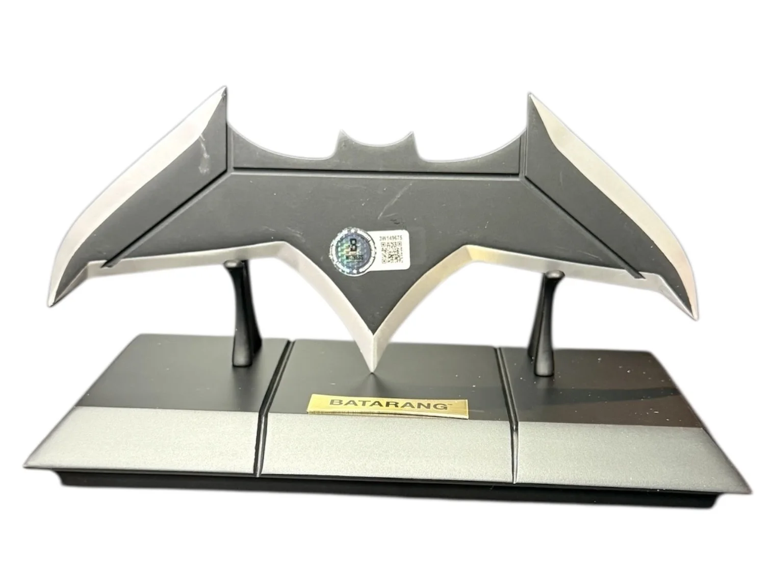 BEN AFFLECK — BEN AFFLECK SIGNED AUTOGRAPH NOBLE COLLECTION BATARANG JUSTICE LEAGUE BECKETT, image 3