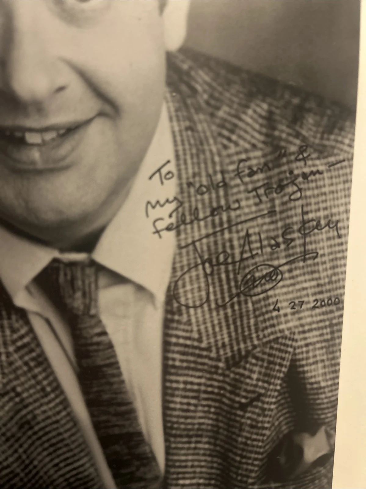 Joe Alaskey — Joe Alaskey Autograph Black-And-White 8 X 10 Original Photo Signed In Pen, image 3