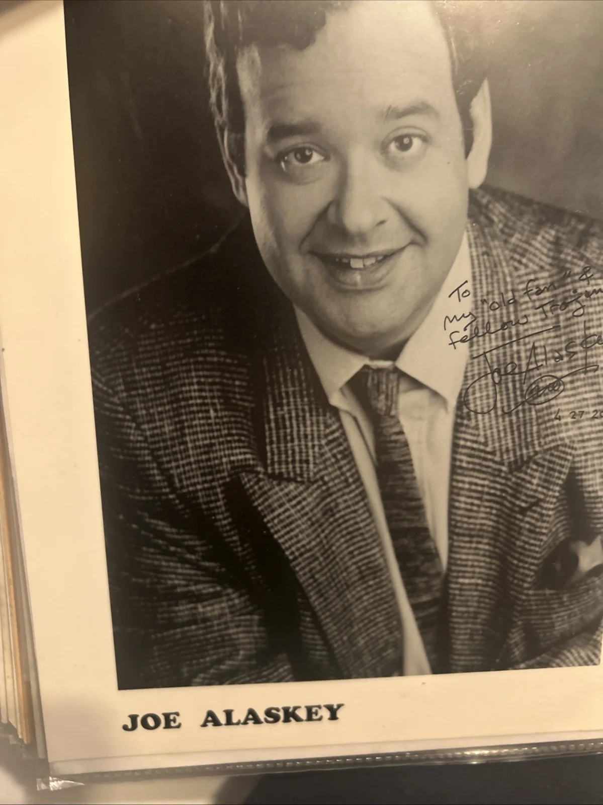 Joe Alaskey — Joe Alaskey Autograph Black-And-White 8 X 10 Original Photo Signed In Pen, image 5