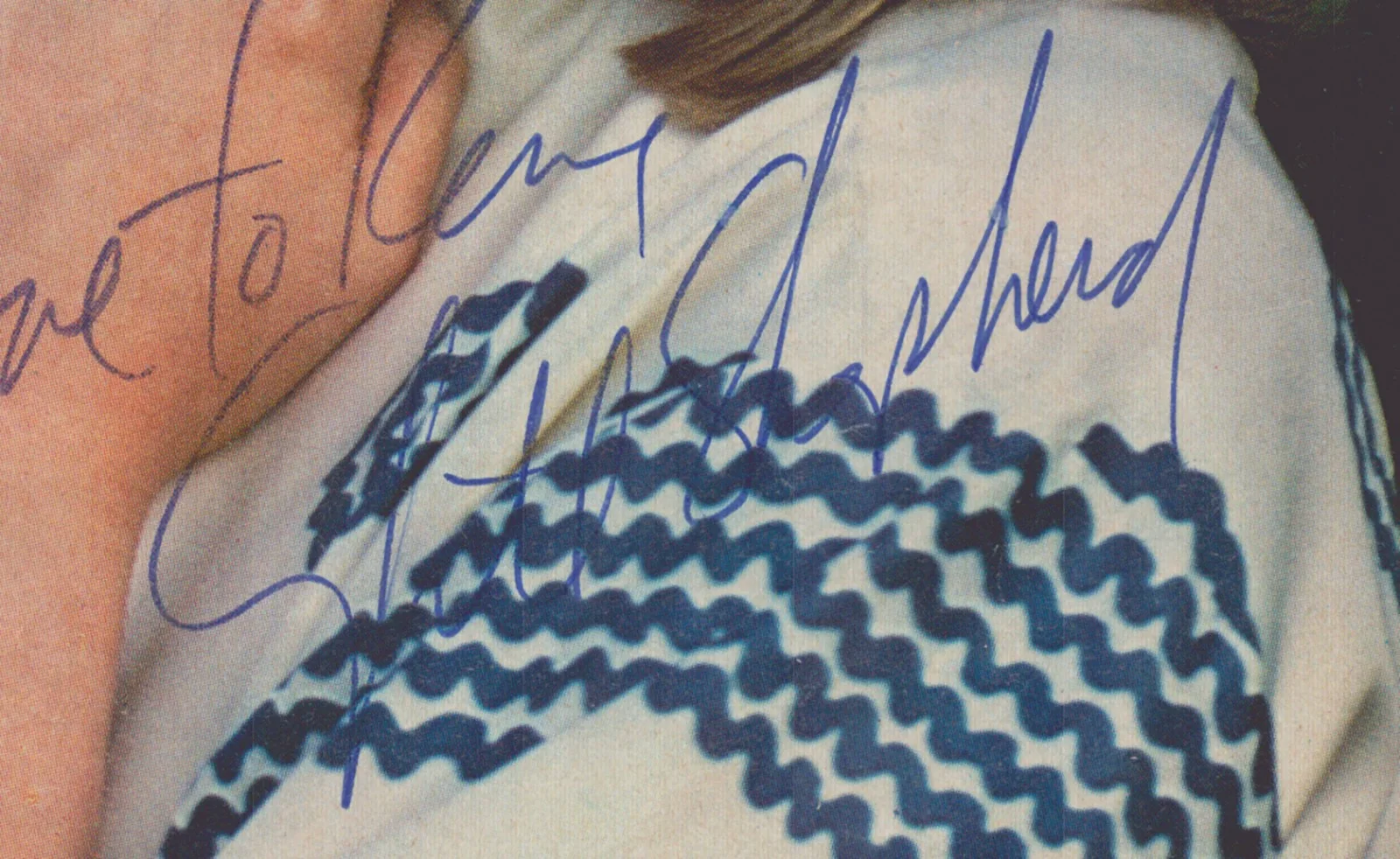 Cybill Shepherd — CYBILL SHEPHERD - INSCRIBED MAGAZINE COVER SIGNED, image 2