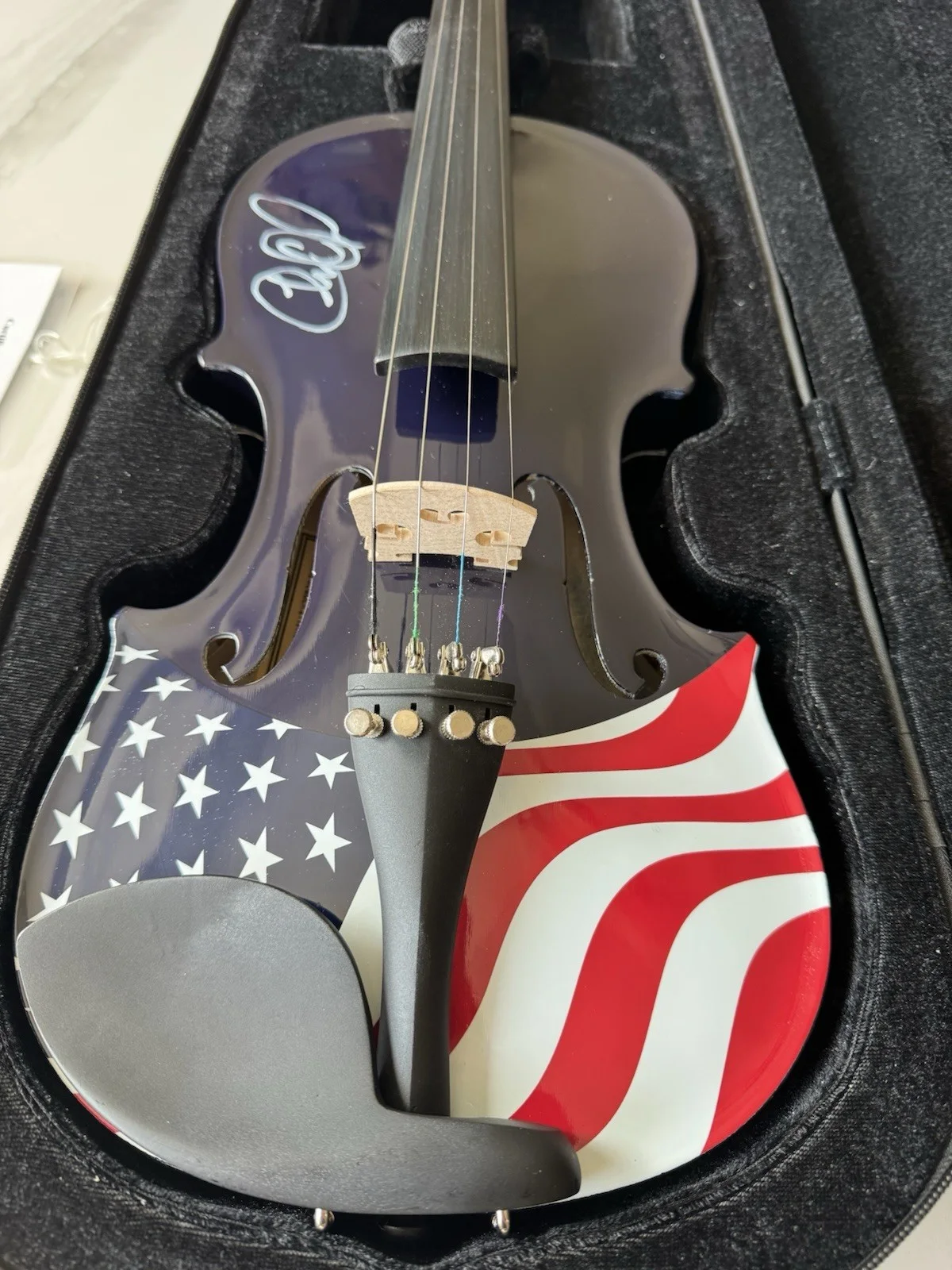 Charlie Daniel's Autographed American Flag Fiddle (NRA) with CD & case (READ), изображение 2