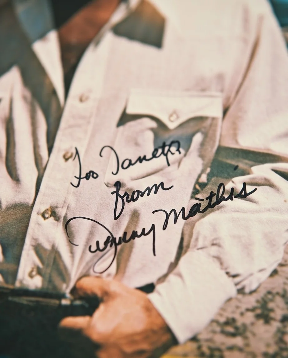 Johnny Mathis Autographed I'm Coming Home Vinyl LP. Signed, image 2