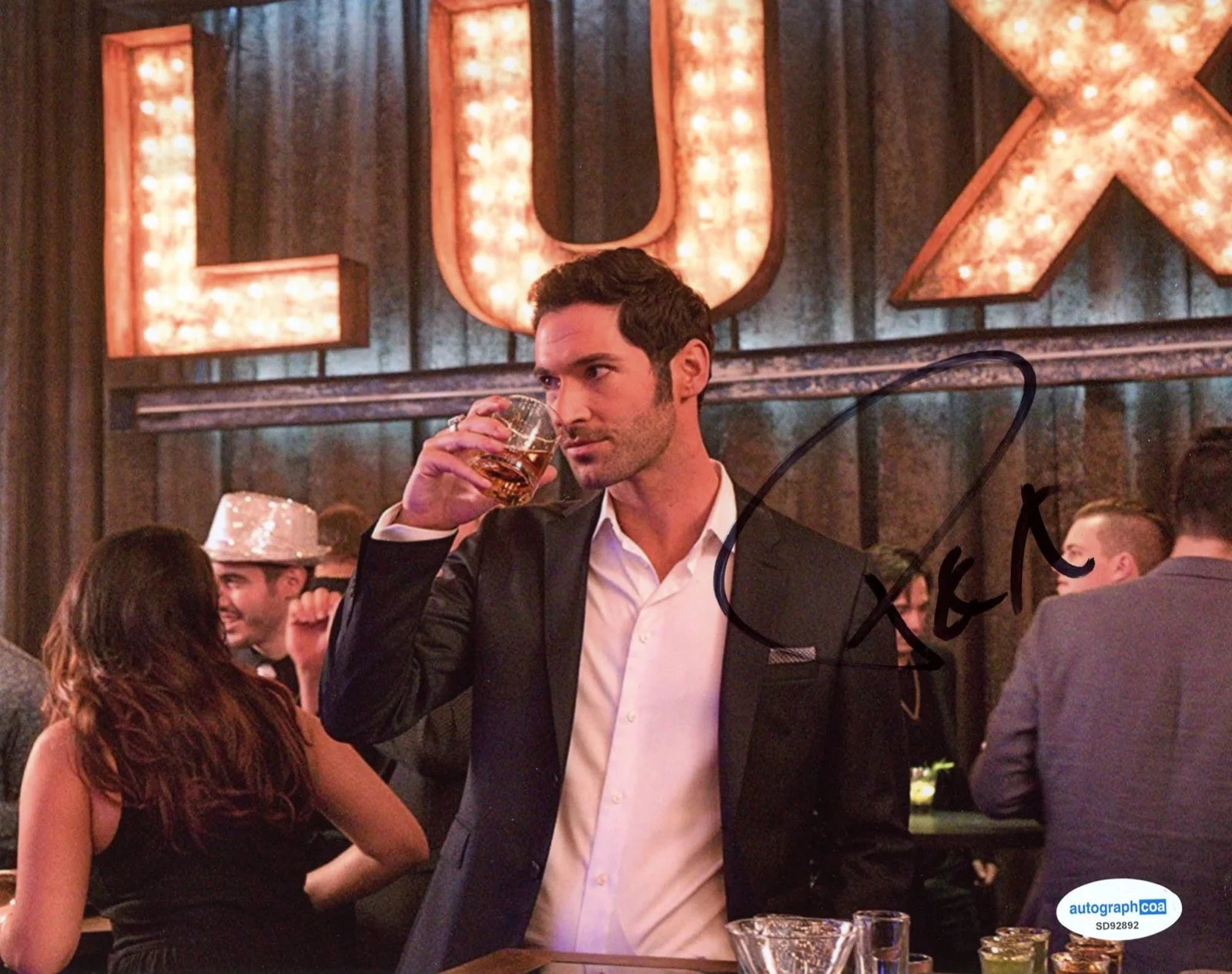 Tom Ellis — Tom Ellis signed "LUCIFER" 8x10 Photo EXACT PROOF a CIA Auto SEXY Hot ACOA COA, image 4