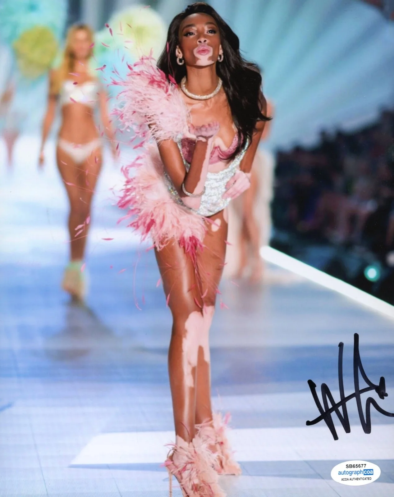 WINNIE HARLOW — Winnie Harlow signed 8x10 Photo "VICTORIA'S SECRET FASHION SHOW" i Sexy ACOA COA, изображение 3