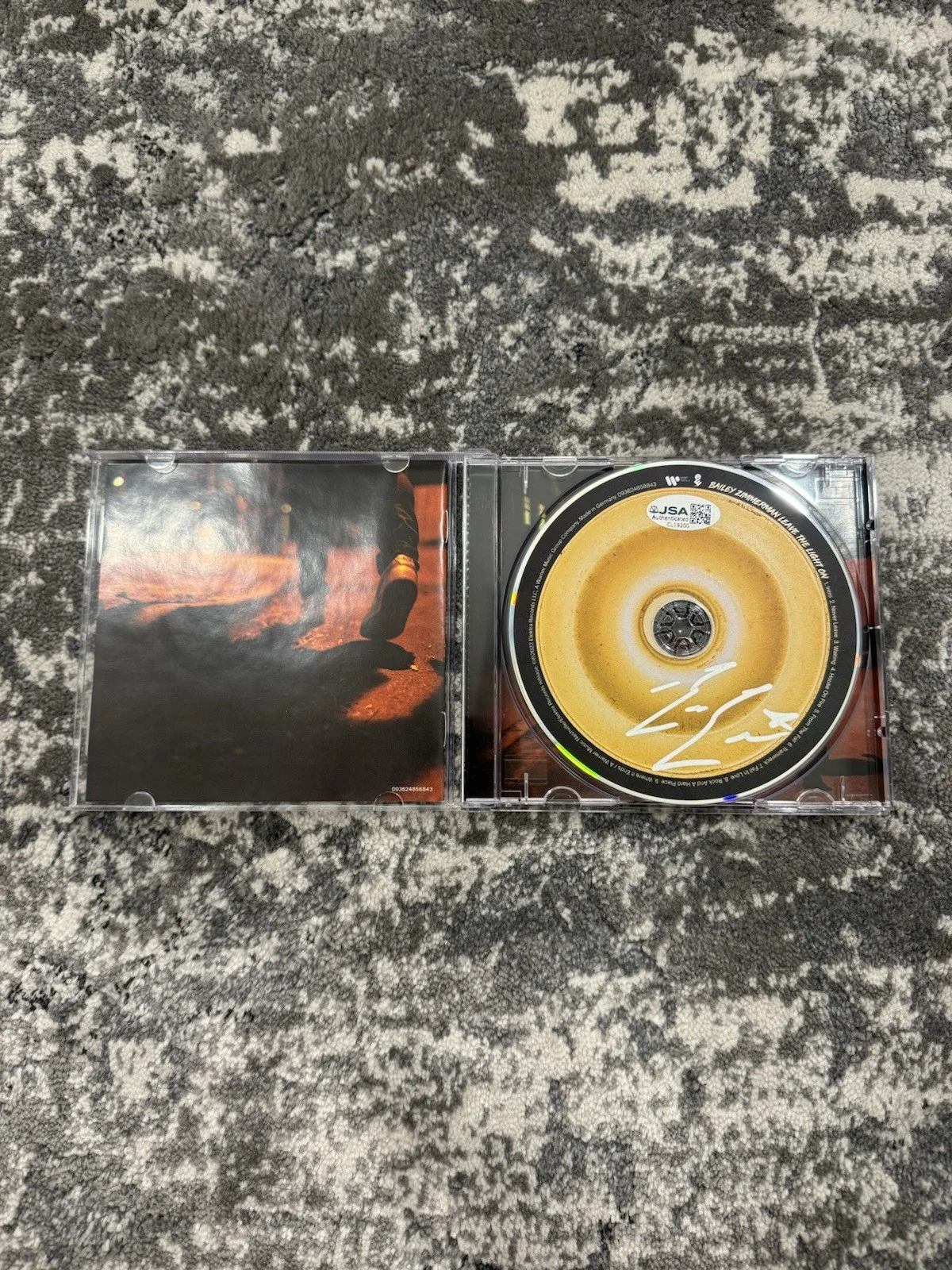 Bailey Zimmerman Signed Autographed Leave The Light On Cd JSA COA, image 2