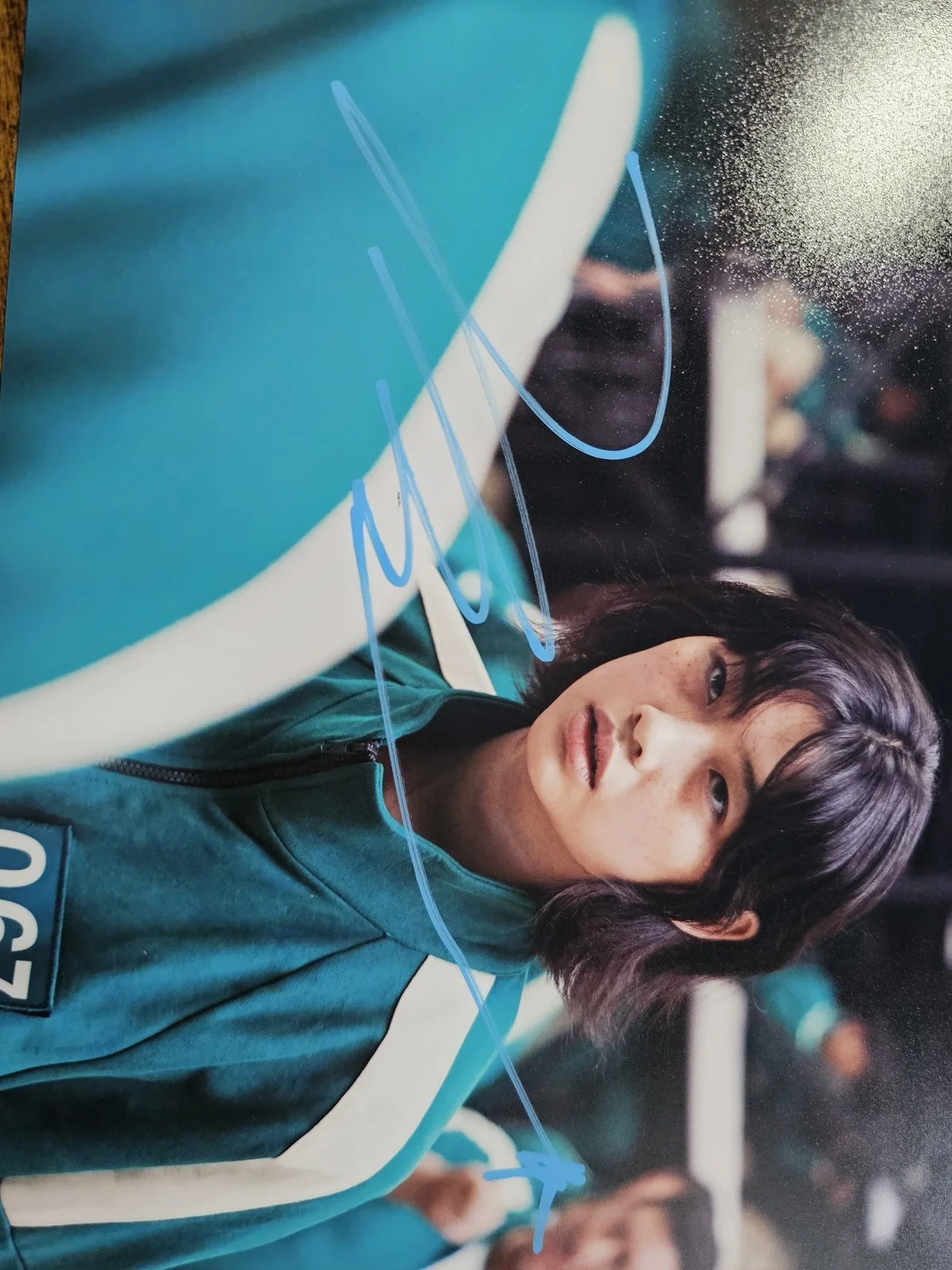 Jung Ho-yeon Authentic Hand Signed 8x10 Photo – Squid Game, image 2