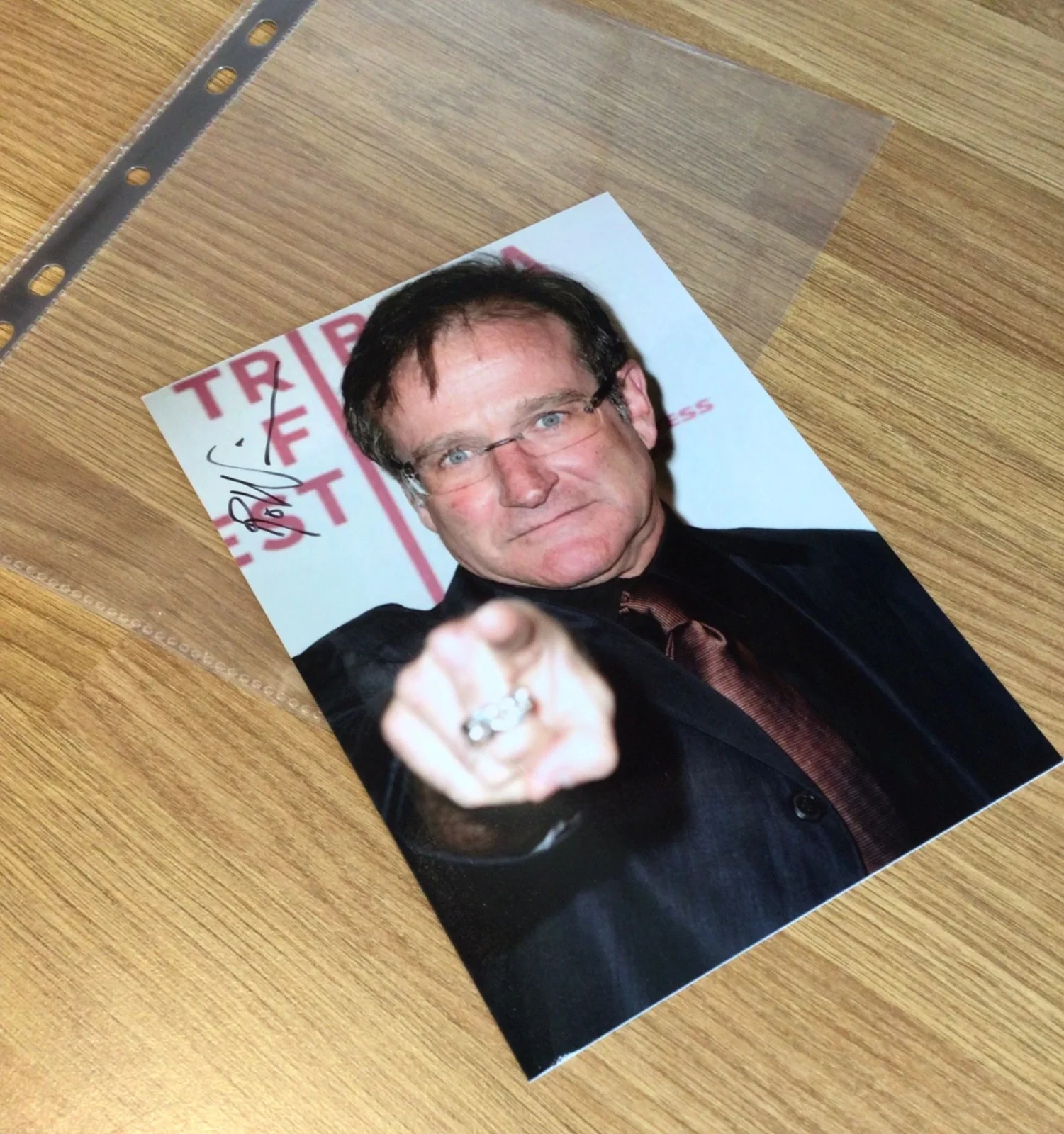 🔥 GENUINE- Signed ROBIN WILLIAMS 7” x 5” Photograph, image 2
