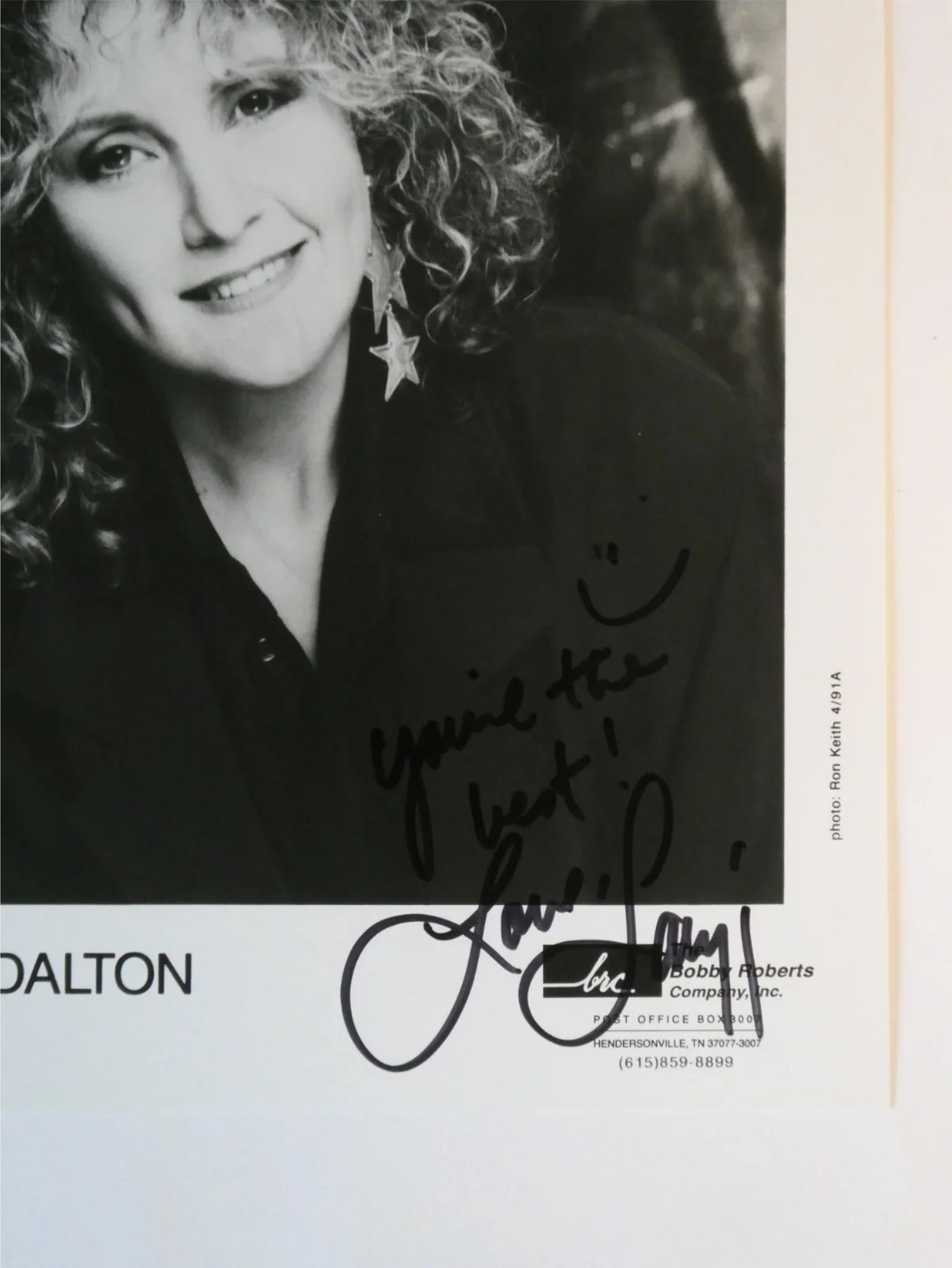 Lacy J Dalton Signed B&W 8x10 Photo Autographed, изображение 2