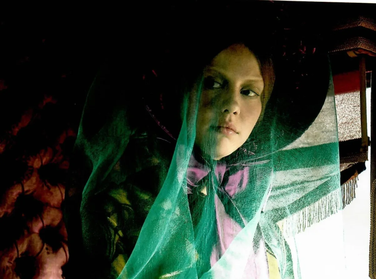 Mia Goth — Mia Goth Frankenstein Movie Actress As Lady Elizabeth Signed 8x10 Photo TTM COA, изображение 3