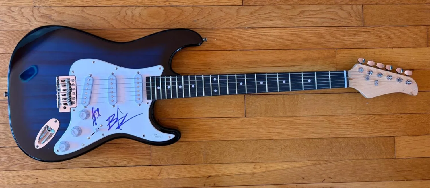 Brian Kelley, Tyler Hubbard — FLORIDA GEORGIA LINE SIGNED STRATOCASTER GUITAR BRIAN KELLEY TYLER HUBBARD JSA, изображение 2