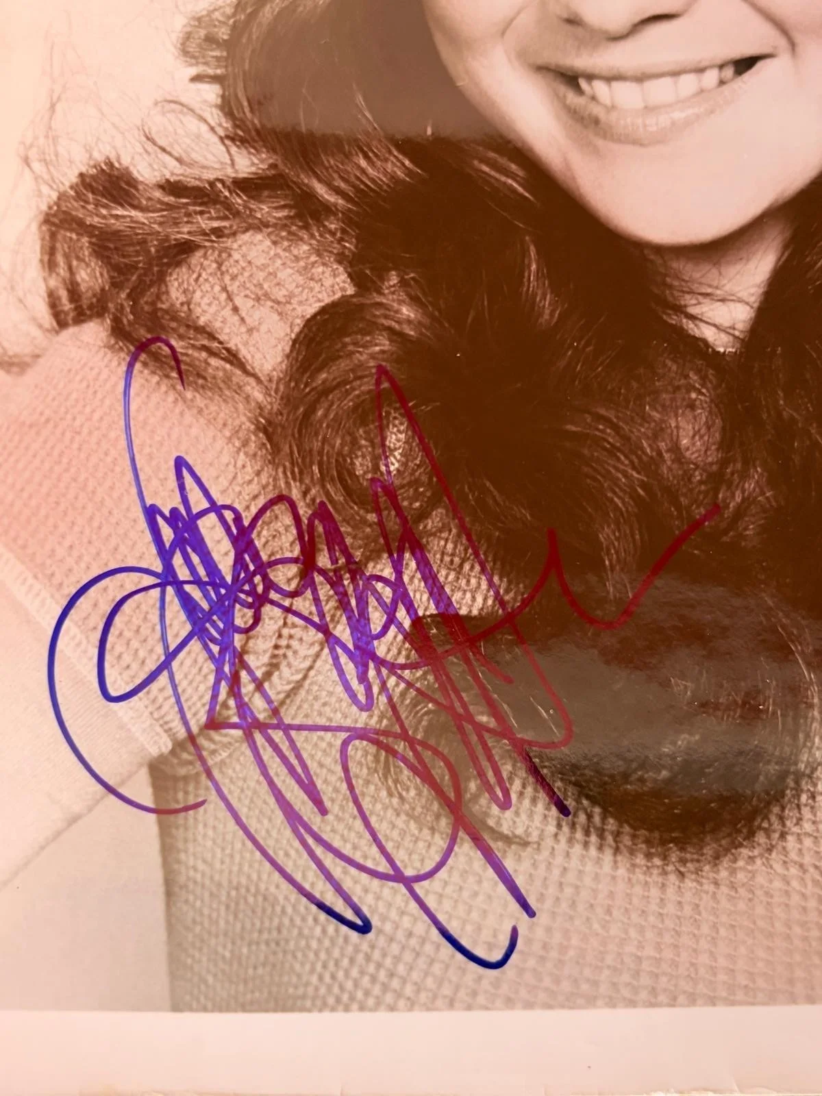 Valerie Bertinelli — VALERIE BERTINELLI SIGNED AUTOGRAPHED 8X10 PHOTO ONE DAY TIME VINTAGE RARE PSA, image 2