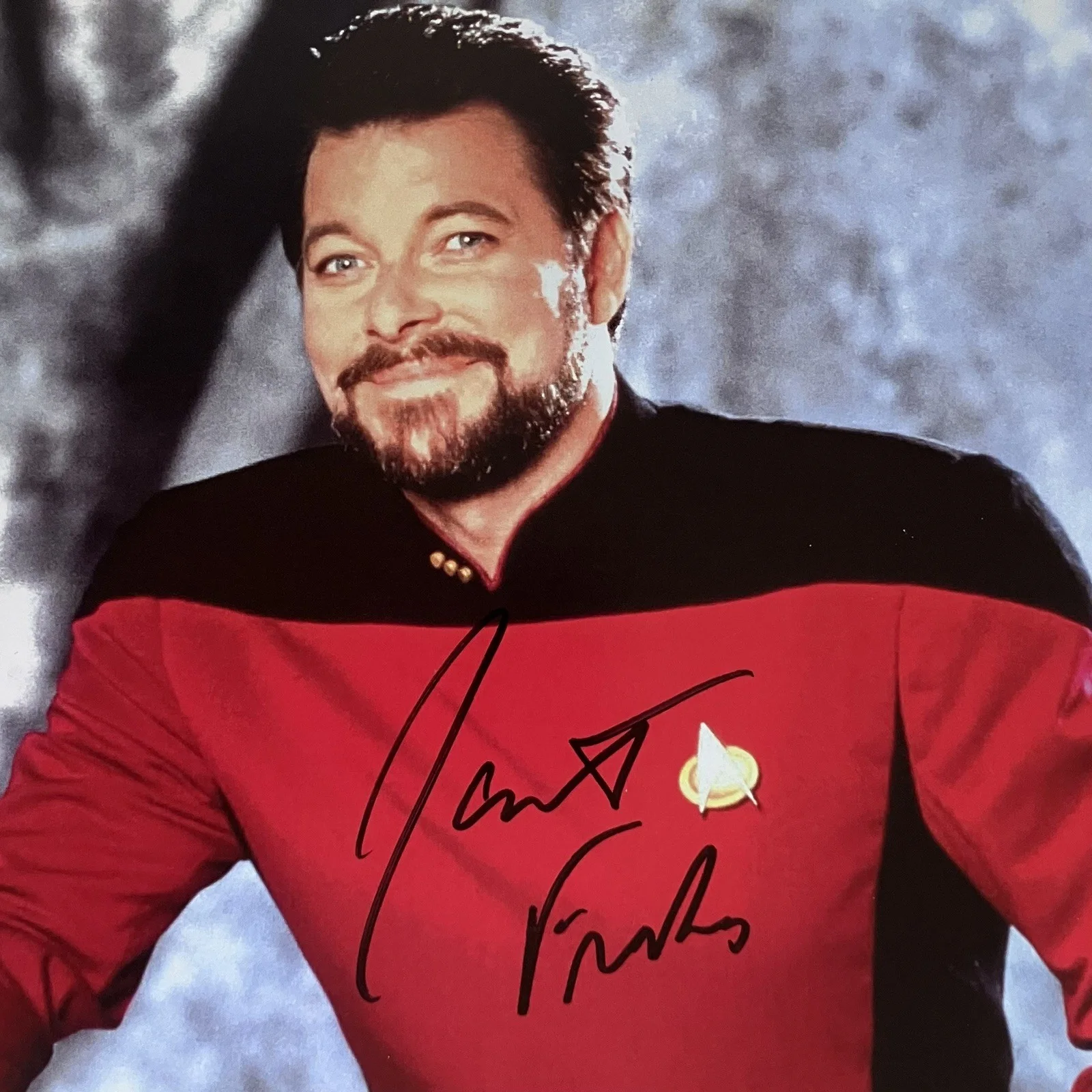 Jonathan Frakes — STAR TREK Signed 8x10 / JONATHAN FRAKES as Commander Riker / Film & TV DIRECTOR