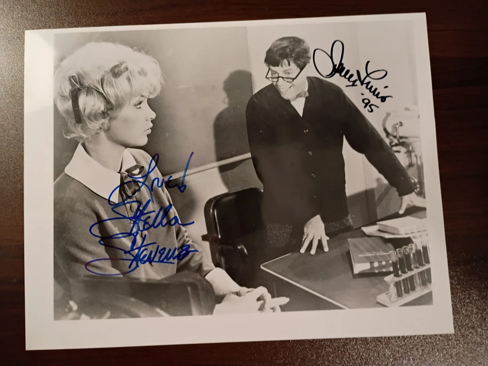 Jerry Lewis and Stella Stevens — JERRY LEWIS (d) & STELLA STEVENS (d) Signed 8x10 THE NUTTY PROFESSOR Photo ..COA
