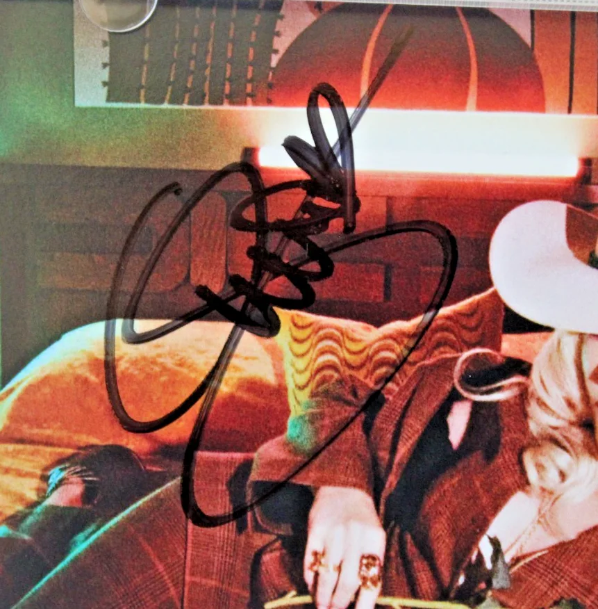 Gwen Stefani Signed “Bouquet” CD • Beckett BT20256 • Signed Insert, image 2