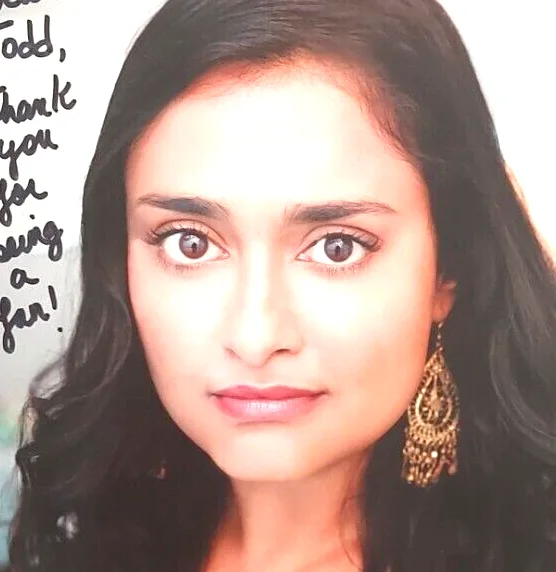 Chriselle Almeida — Chriselle Almeida Signed 8x10 Photo Personalized Big Bang Theory, изображение 4