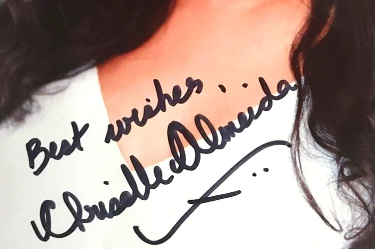 Chriselle Almeida — Chriselle Almeida Signed 8x10 Photo Personalized Big Bang Theory, изображение 5