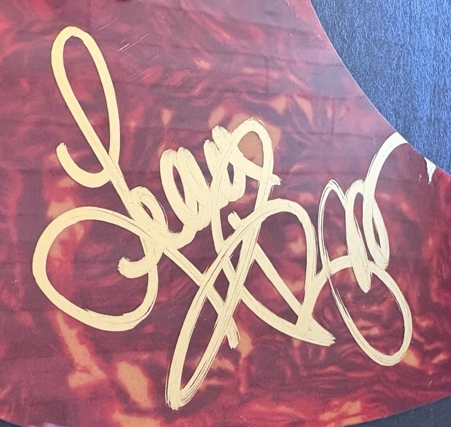 LeAnn Rimes Signed Autographed Guitar Pickguard COA 2370516 AUTO, изображение 2