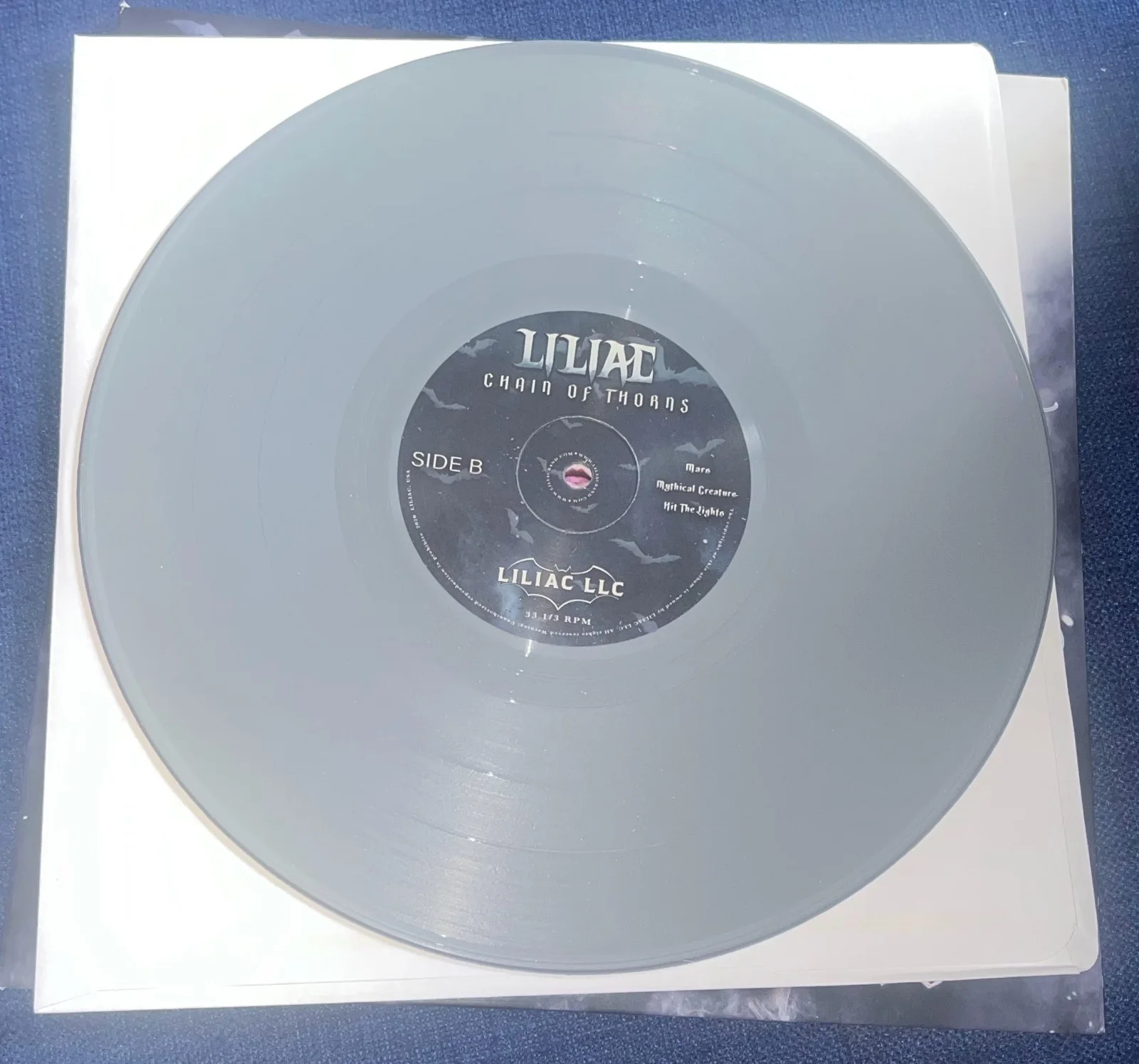 Liliac Signed Lot 2x Chain of Thorns Signed 10" Vinyl + Autographed hat & poster, image 3
