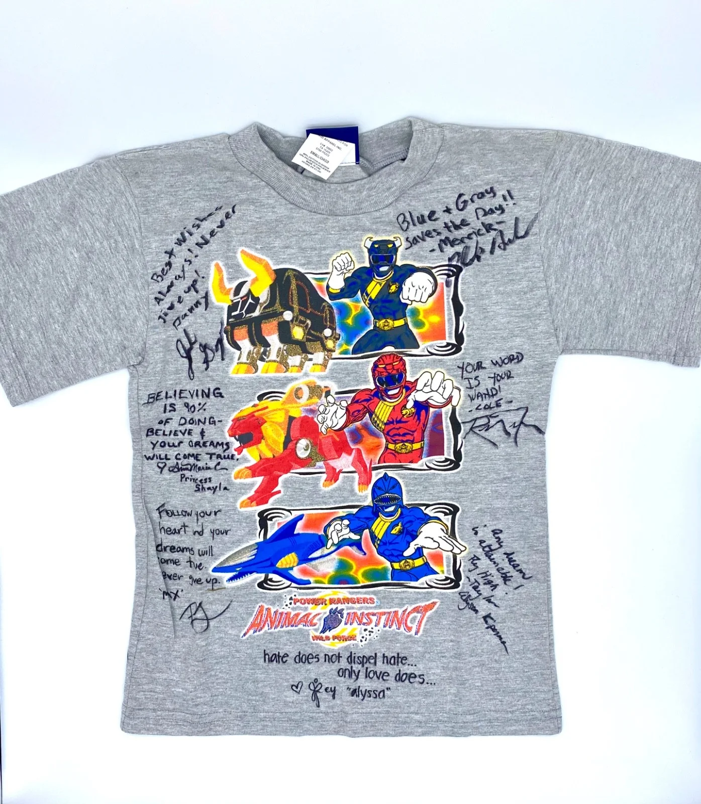 Ricardo Medina, Jr., Philip Andrew, Phillip Jeanmarie — RARE POWER RANGERS WILD FORCE T-SHIRT SIGNED BY ALL 6 RANGERS + MENTOR AUTOGRAPH