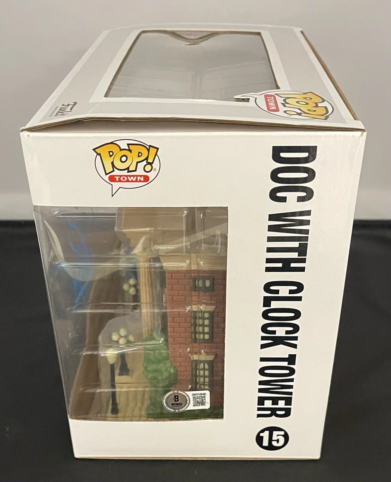 Christopher Lloyd — Funko Pop Signed Christopher Lloyd #15 Autographed BAS Witnessed Doc Clock Tower, image 3