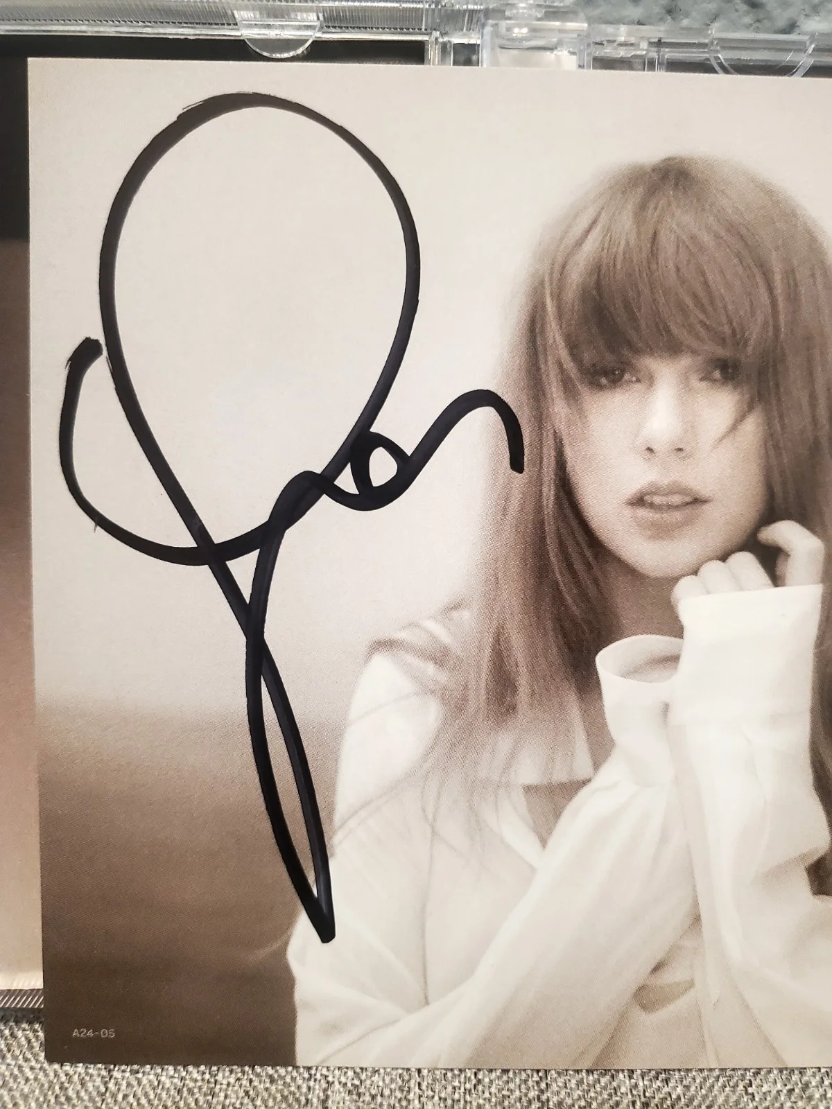 Taylor Swift The Tortured Poets Department Signed Cd, image 2