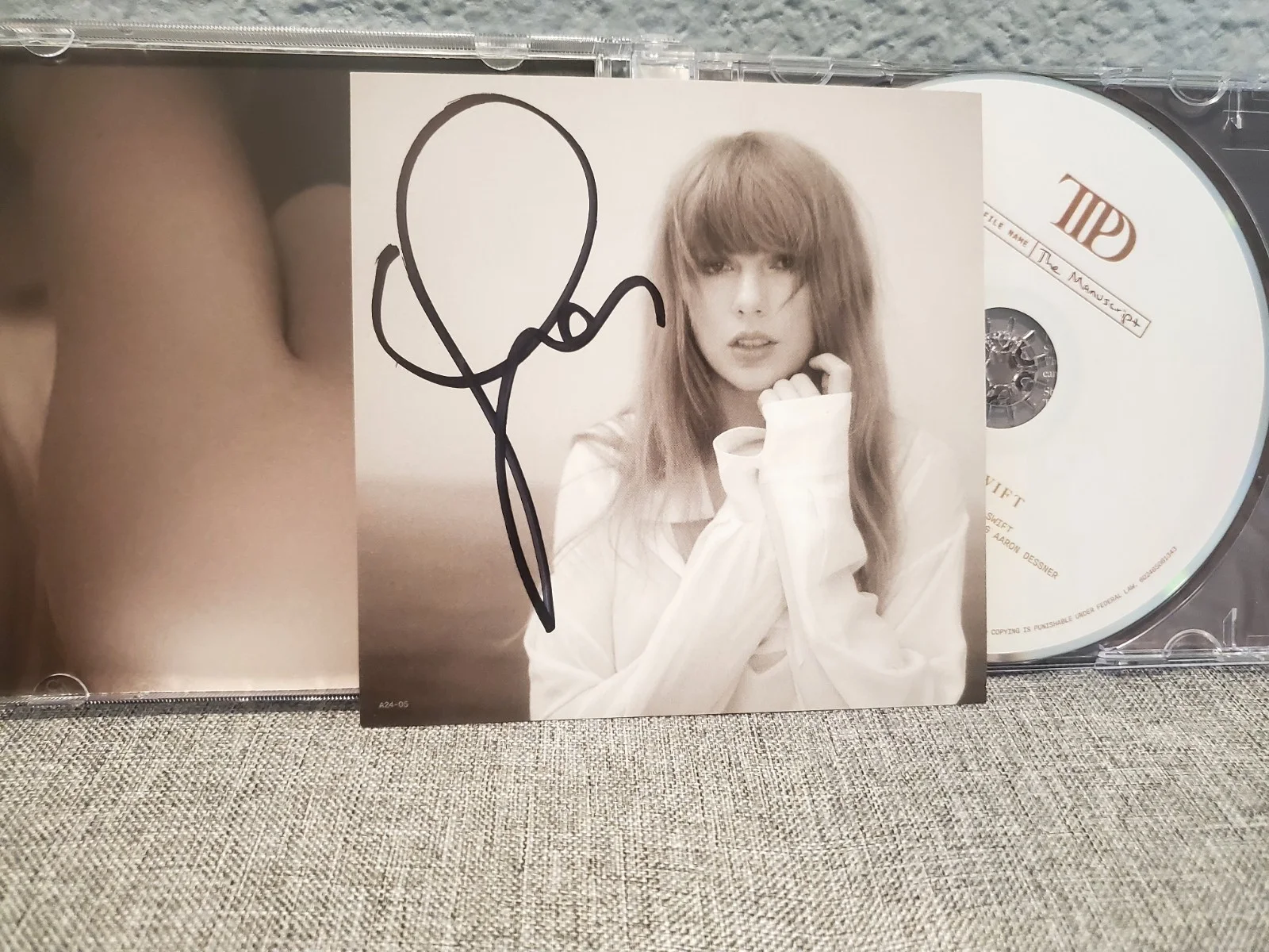 Taylor Swift The Tortured Poets Department Signed Cd, image 3