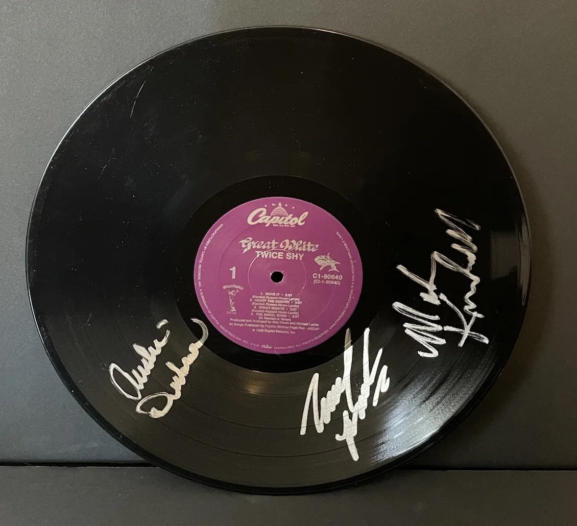 Great White Signed …Twice Shy Vinyl Record Desbrow Kendall Lardie JSA COA, изображение 2