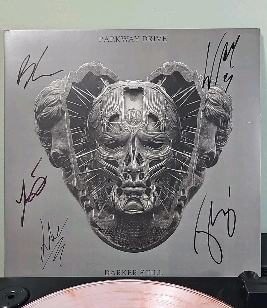 TOUR EXCLUSIVE Parkway Drive SIGNED Darker Still Clear With Red Smoke Vinyl LP, изображение 2