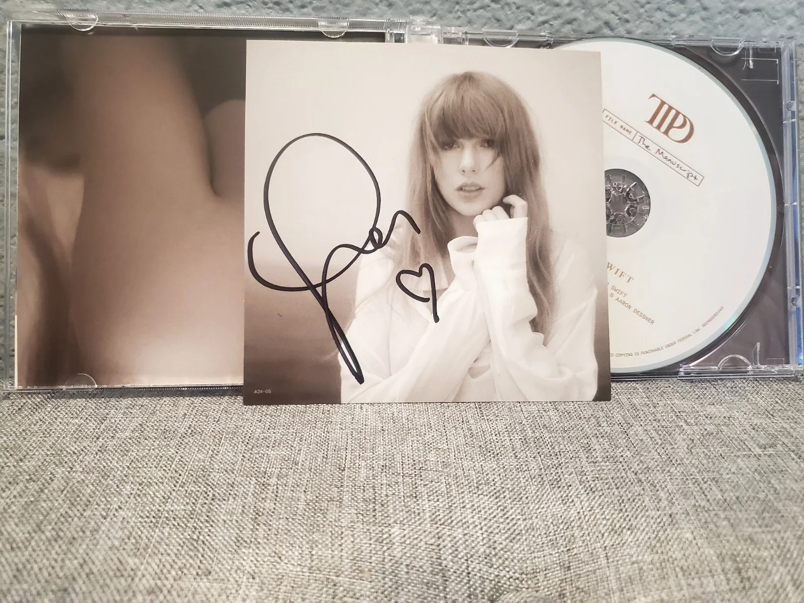 Taylor Swift The Tortured Poets Department Signed Cd With Heart, image 3