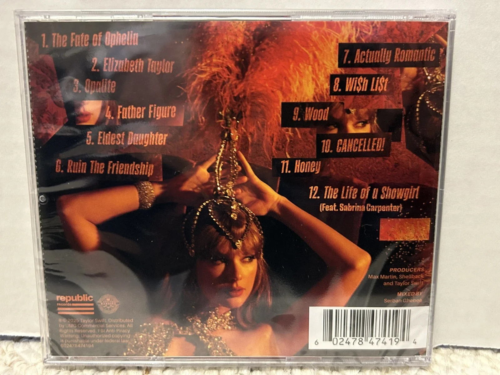 Taylor Swift The Life of a Showgirl CD + Hand Signed Photo 4 - SEALED!, изображение 3