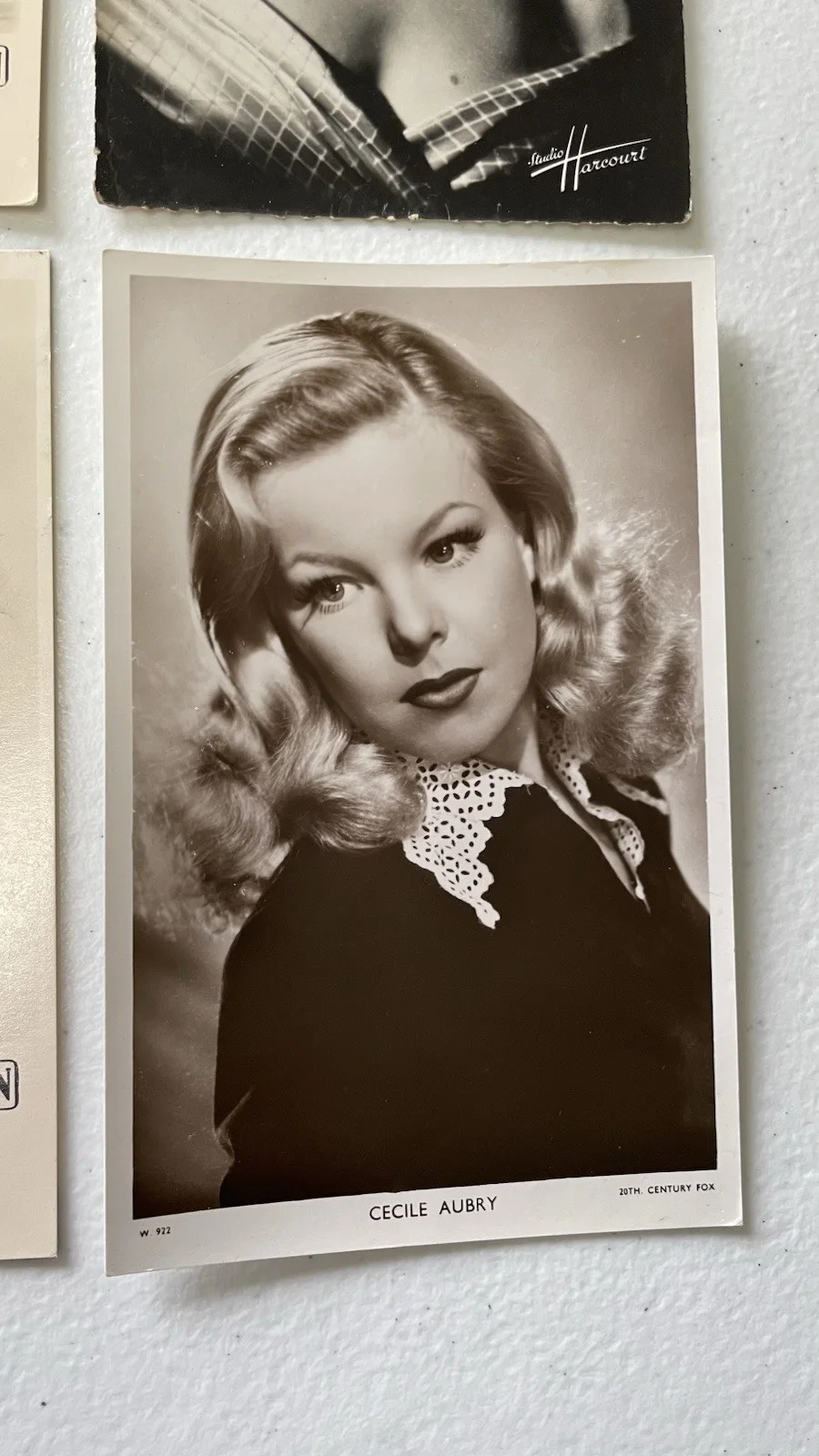 CECILE AUBREY FRENCH MOVIE ACTRESS GLAMOUR - 4 POSTCARD PHOTOGRAPHS 1950s, изображение 5